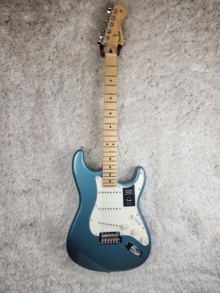 Fender Player Stratocaster Tidepool Maple Neck