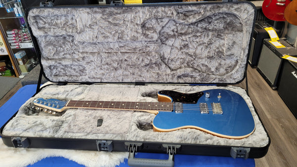 Used Fender Limited Edition Cabronita Telecaster Lake Placid Blue w/Fender DLX Hardcase