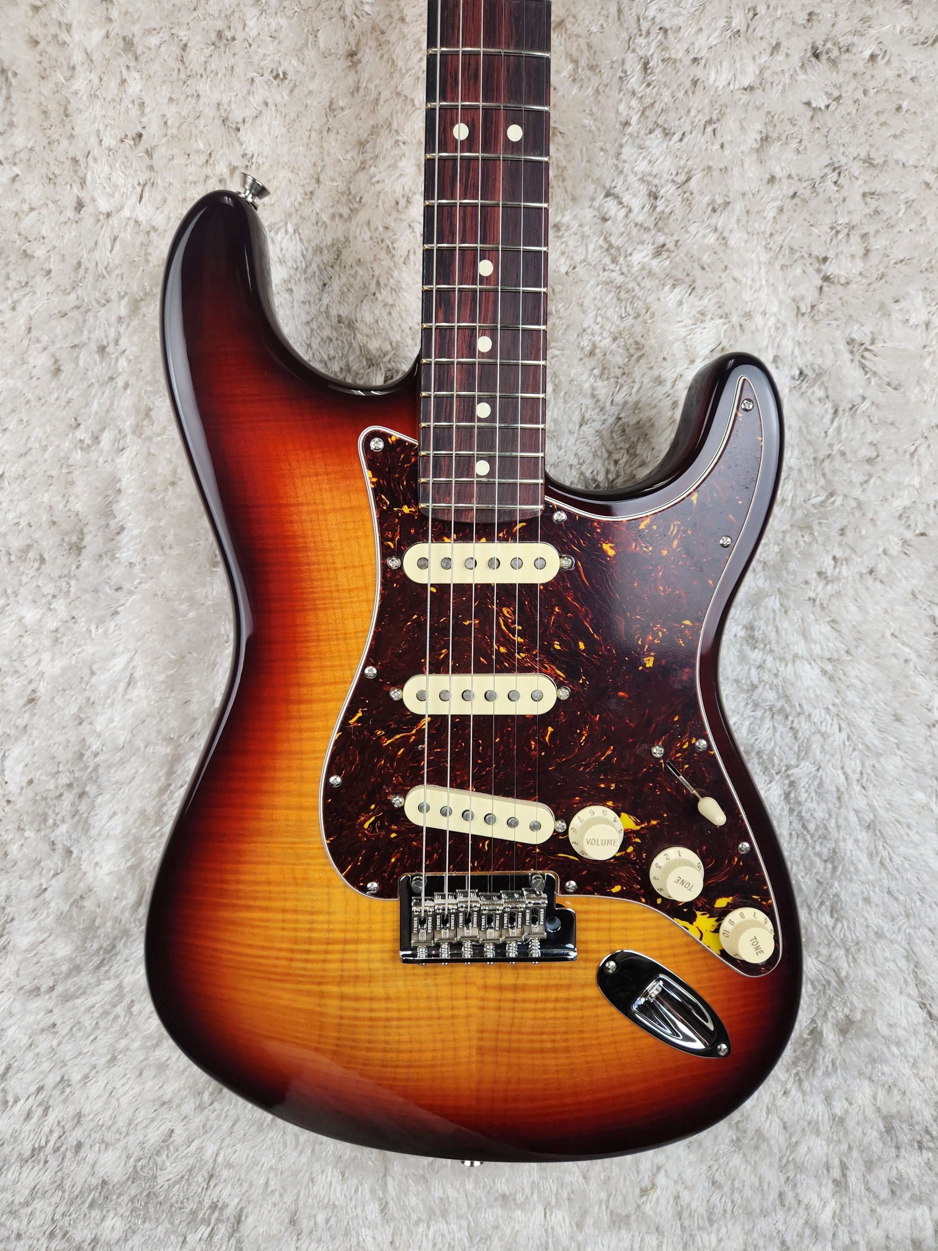 Fender 70th Anniversary American Professional II Stratocaster Comet Burst