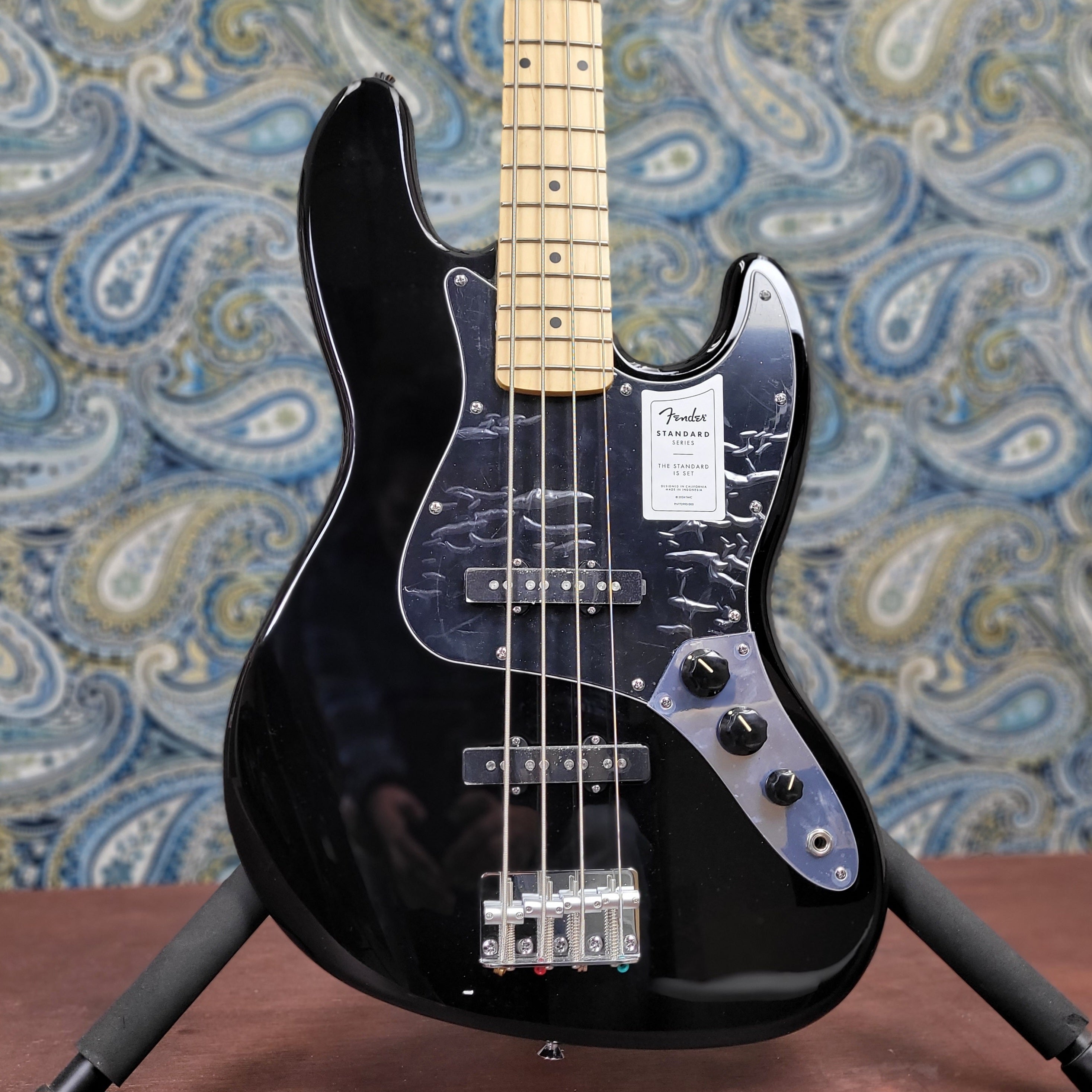 Fender Standard Precision Jazz Bass Black