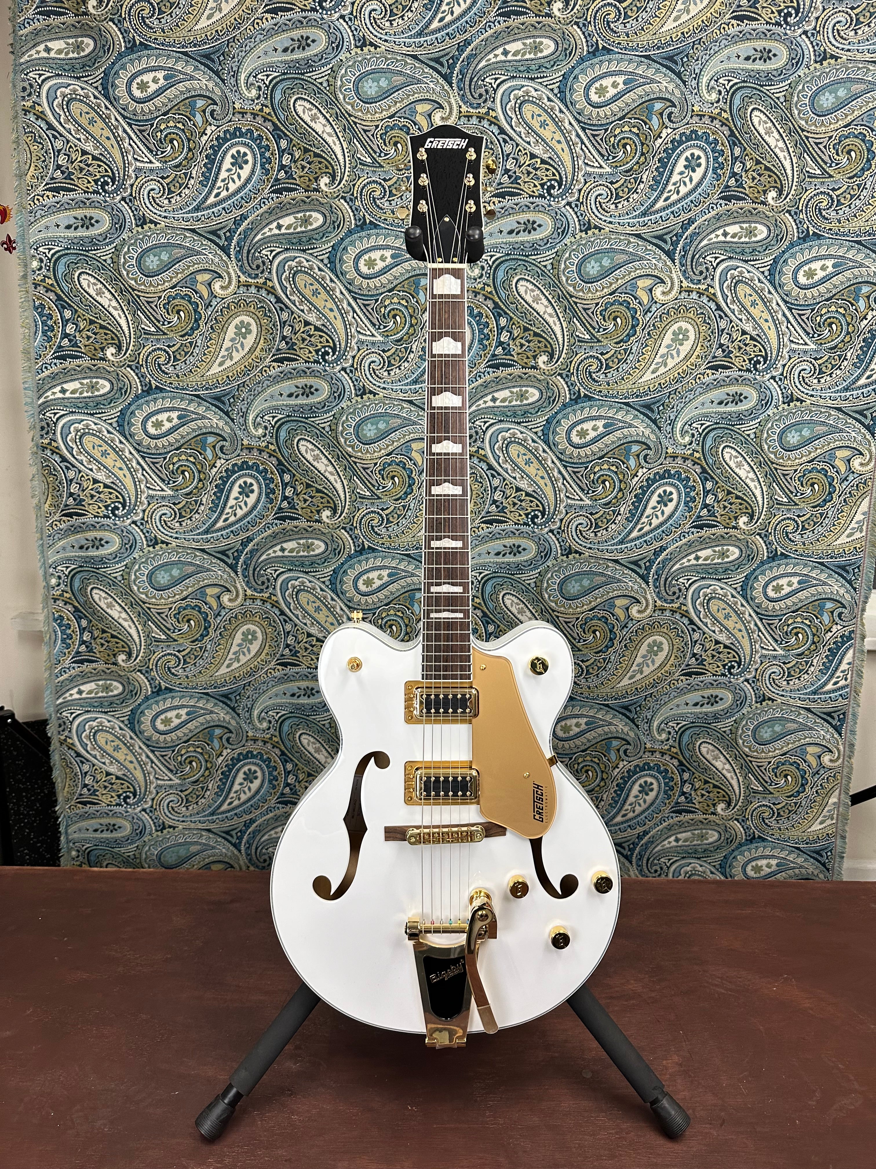 Gretsch G5422TG Electromatic Classic Hollow Body Double-Cut with Bigsby and Gold Hardware