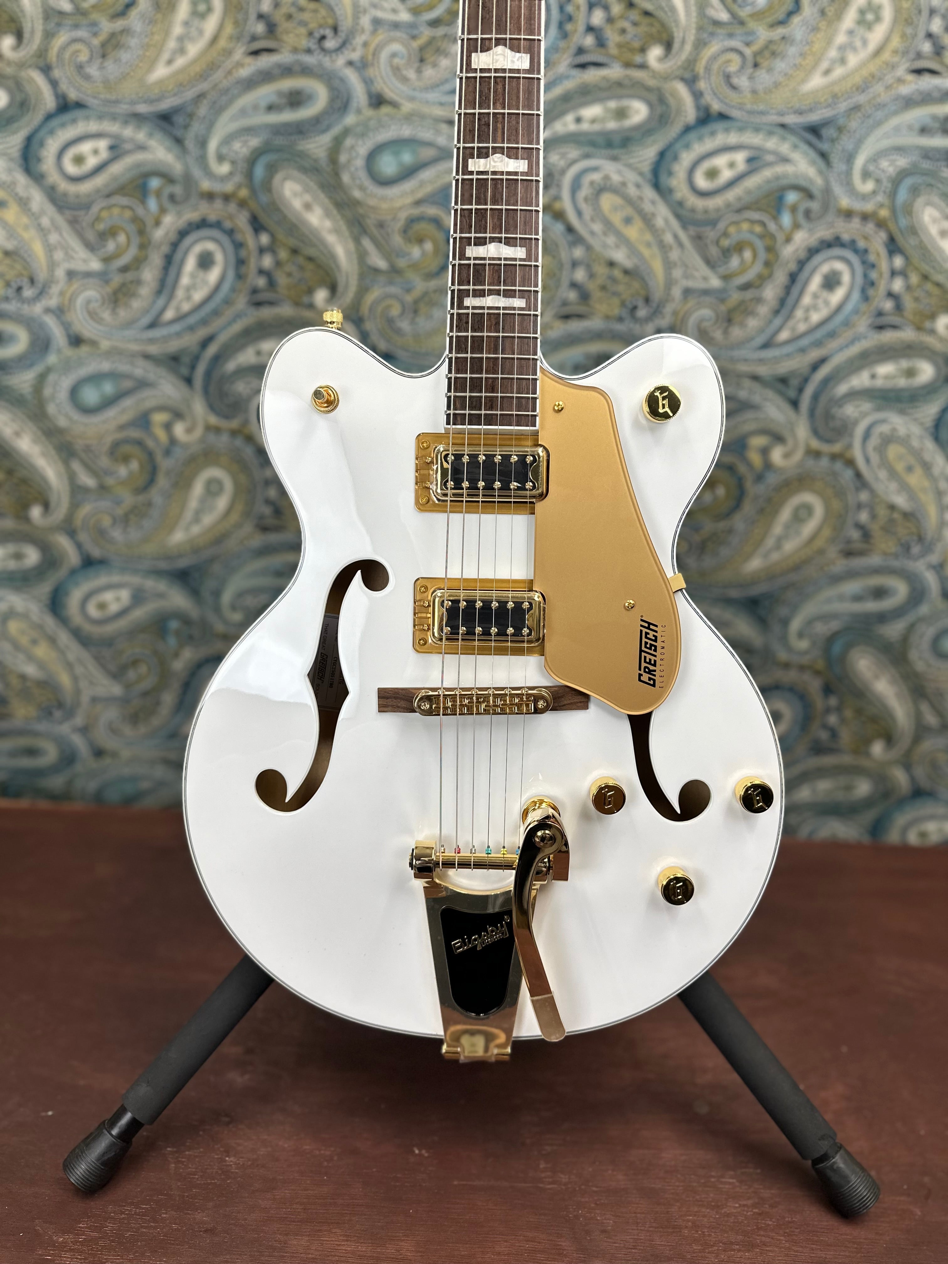 Gretsch G5422TG Electromatic Classic Hollow Body Double-Cut with Bigsby and Gold Hardware