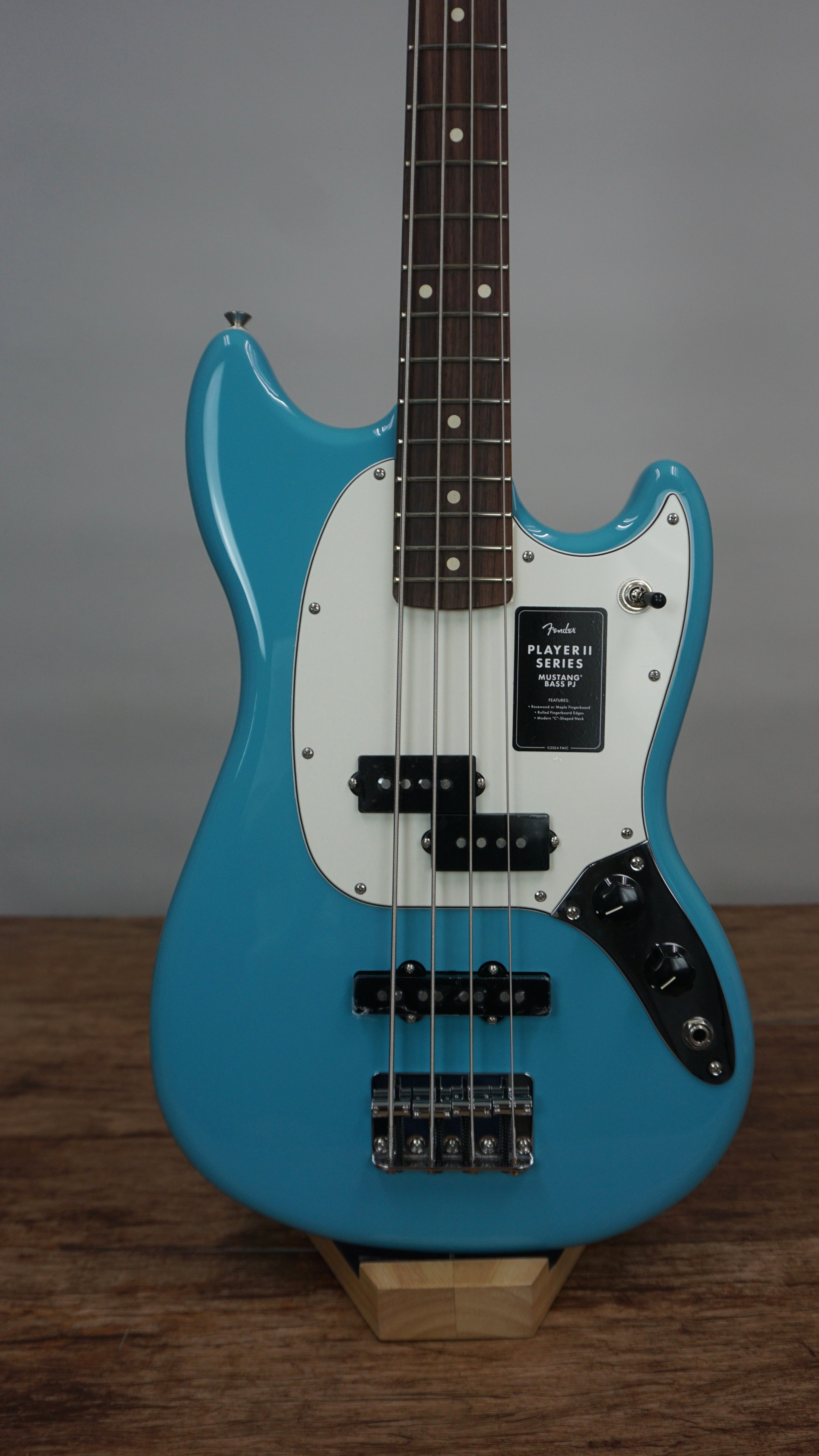 Fender Player Series II Mustang Bass Aquatone Blue