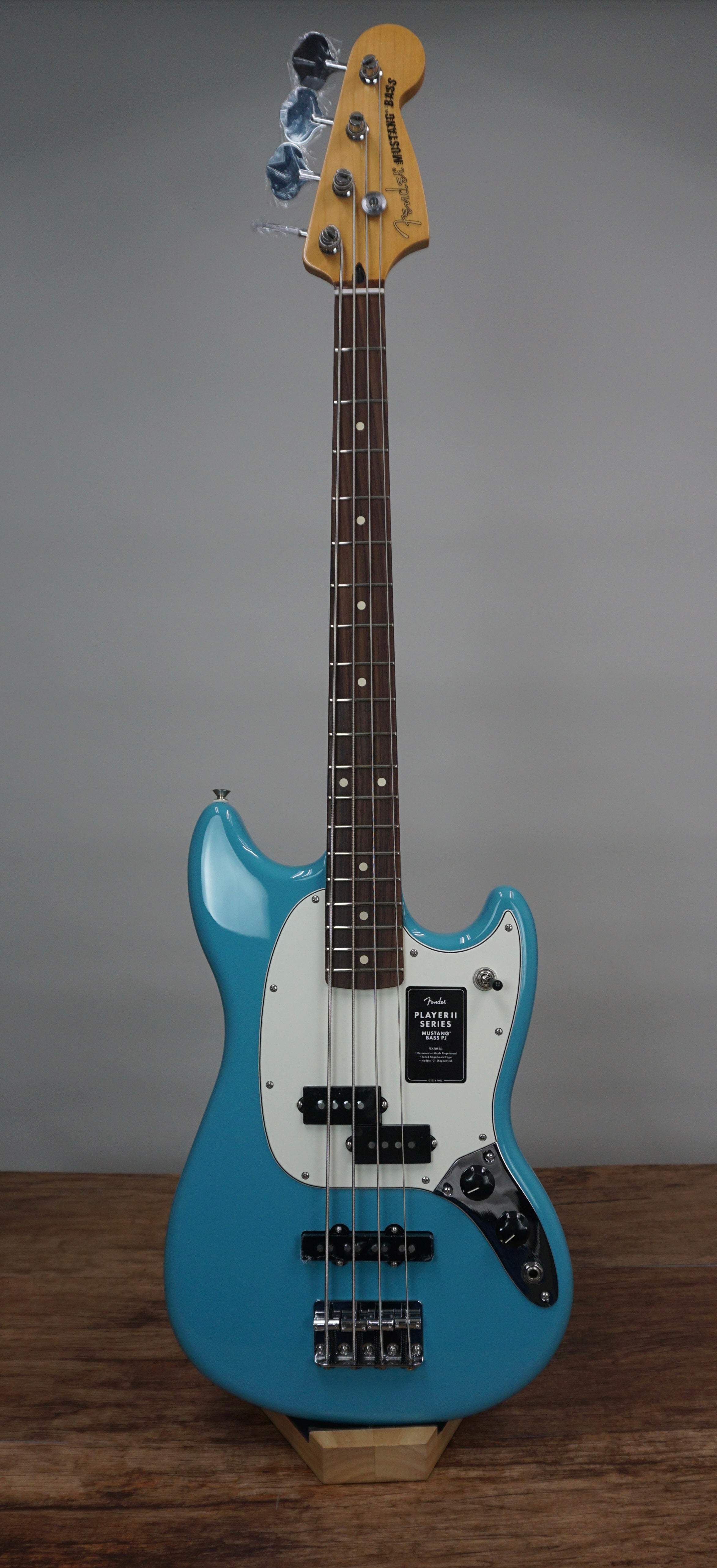 Fender Player Series II Mustang Bass Aquatone Blue