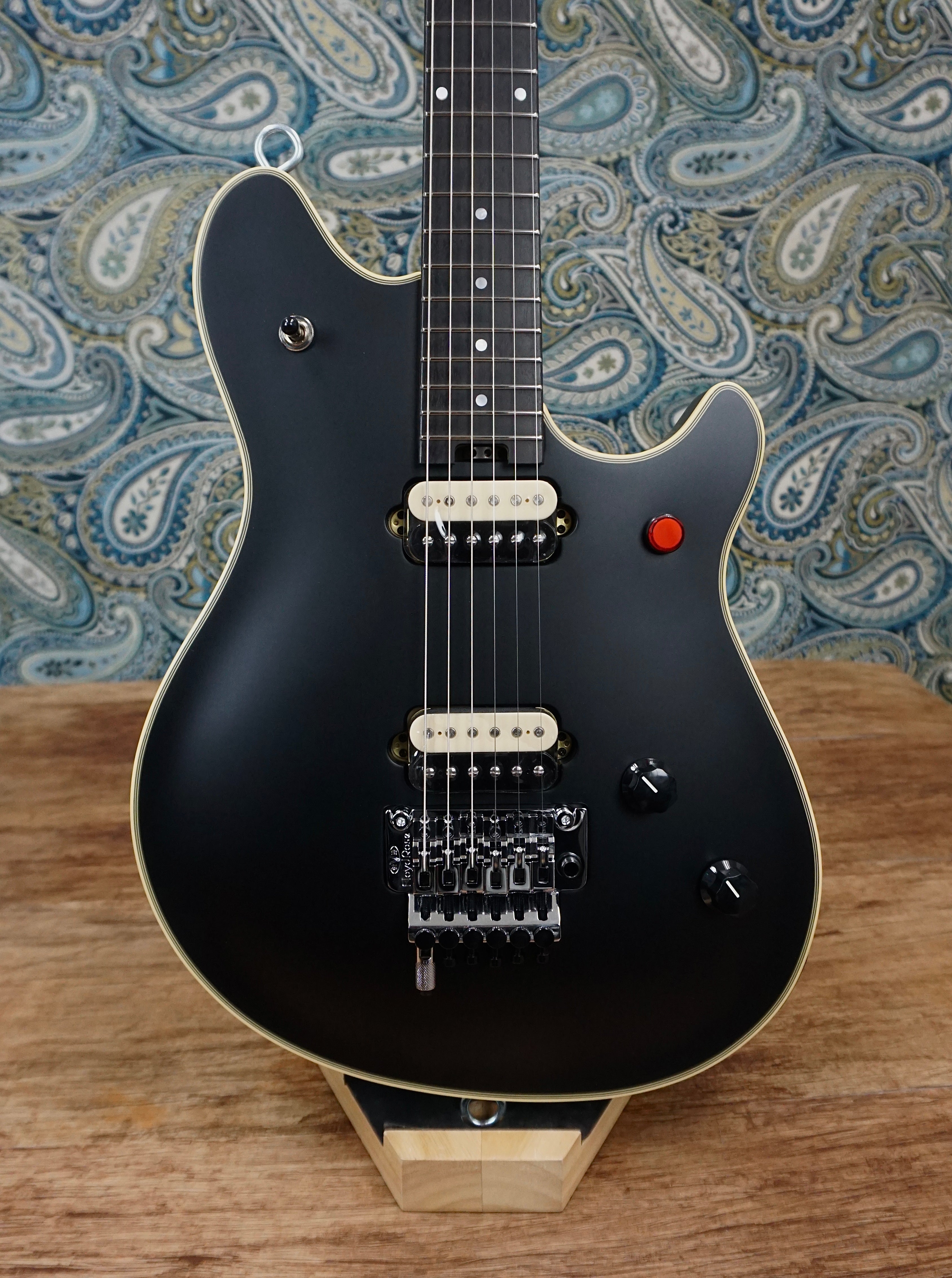 EVH MIJ Series Signature Wolfgang Stealth Black