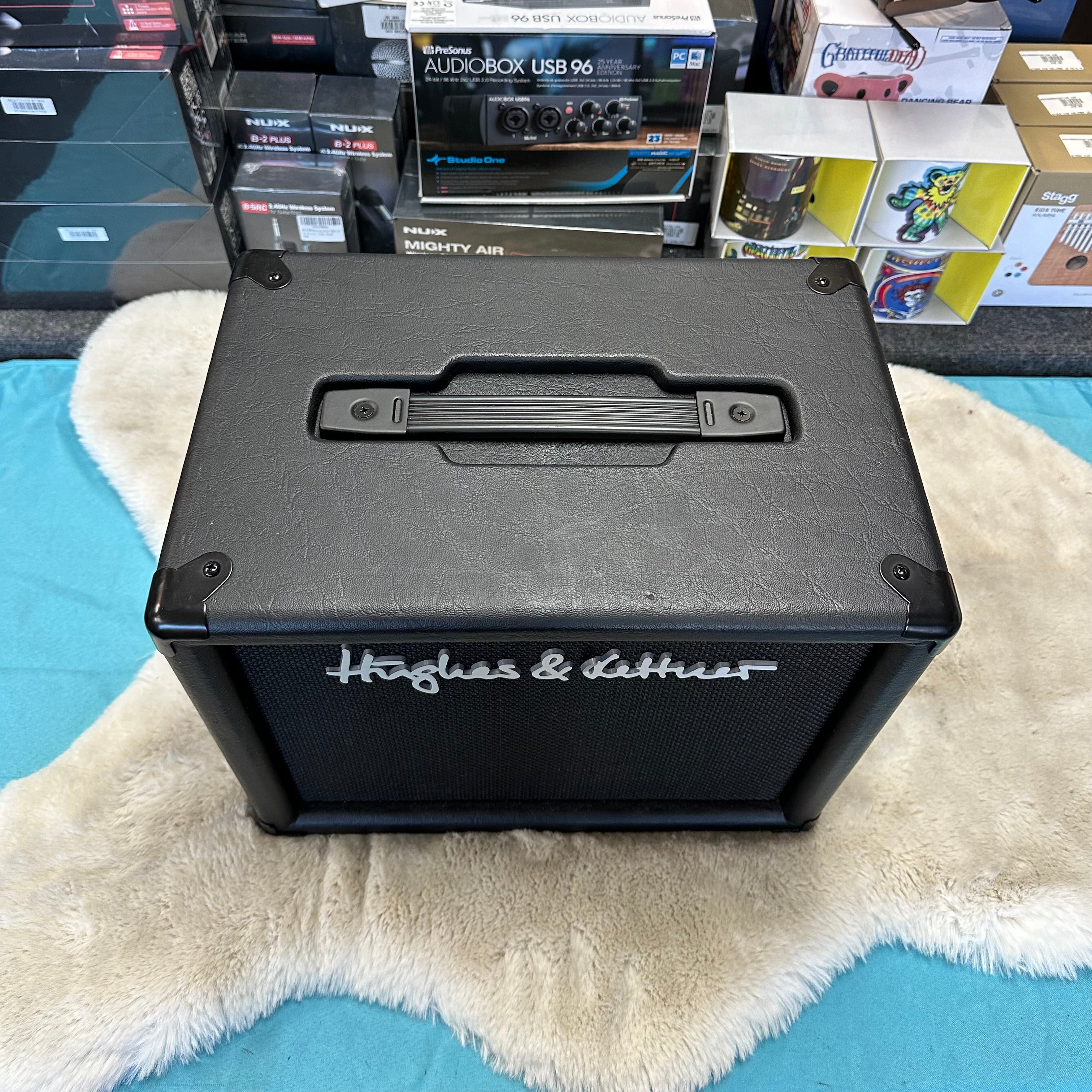 Hughes & Kettner TubeMeister 110 30-watt 1x10" Extension Cabinet