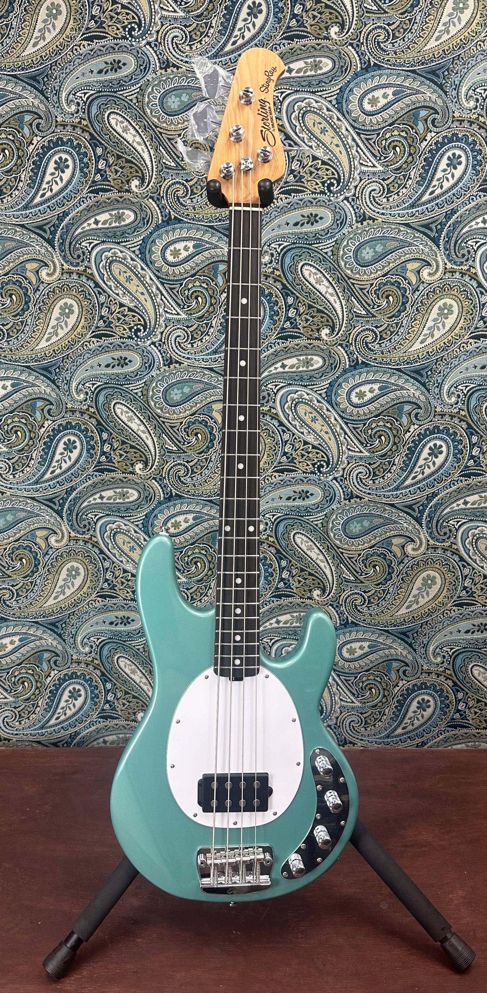Sterling by Music Man Stingray RAY34 Dorado Green
