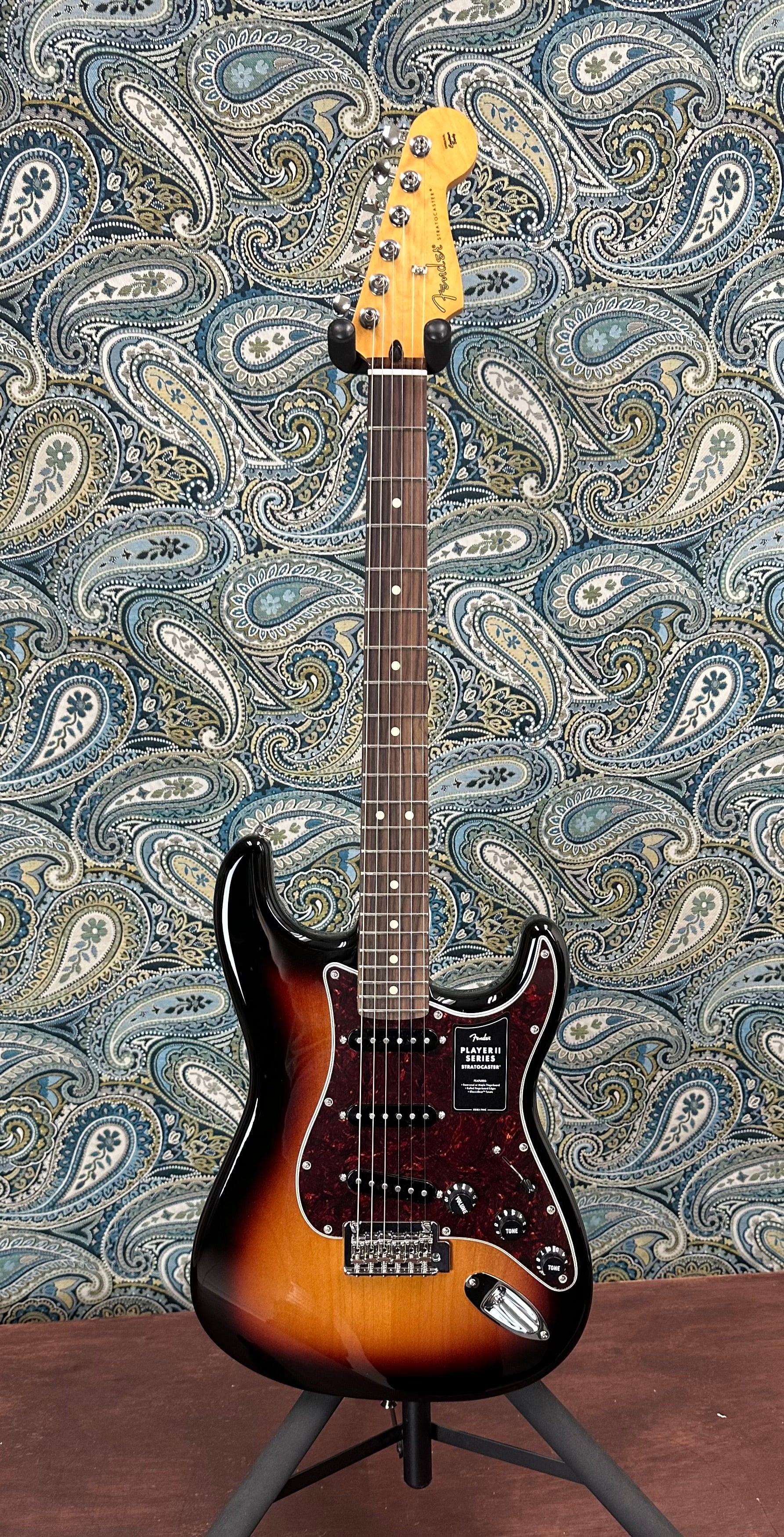 Fender Player II FSR Stratocaster 3-Color Sunburst Tortoise