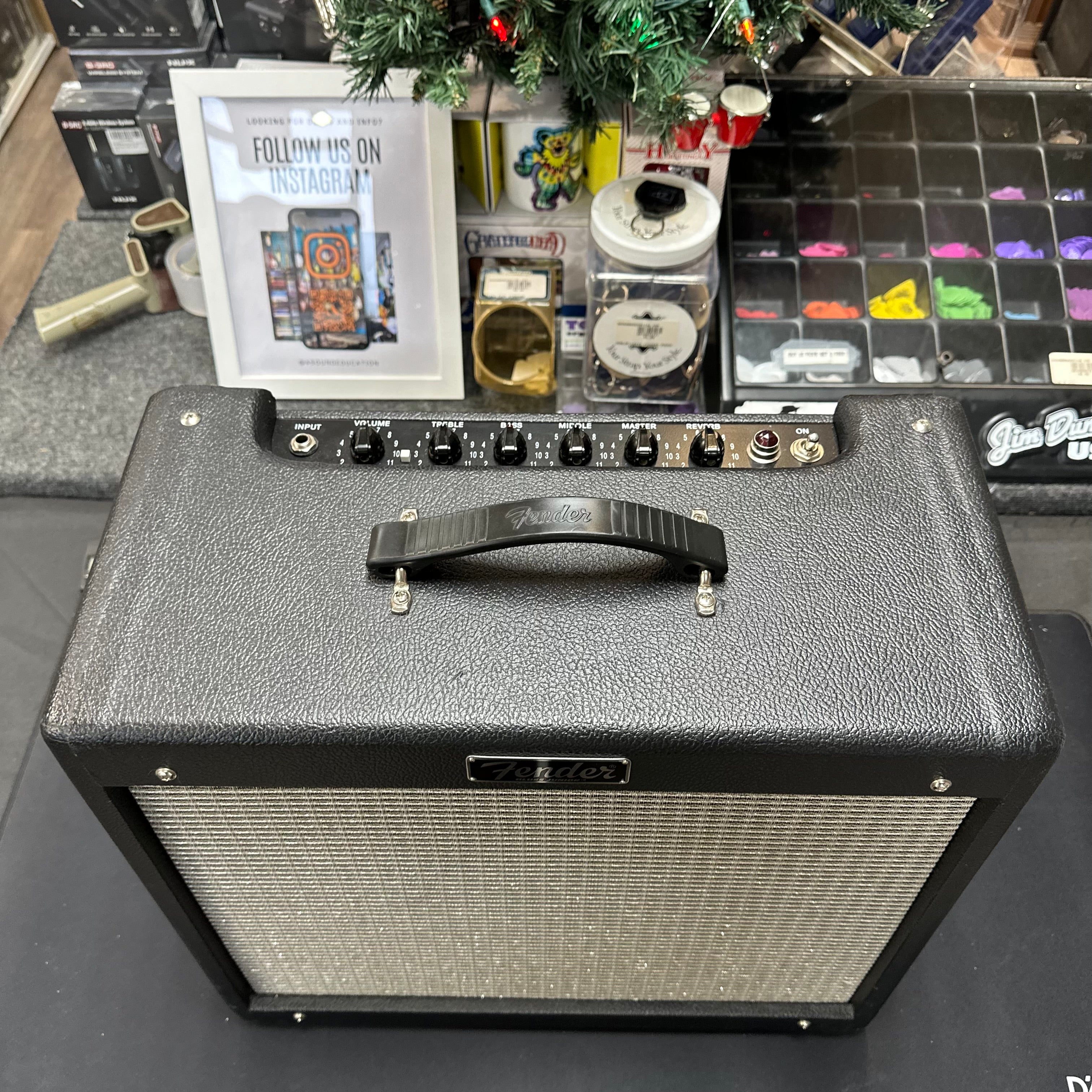 Used Fender Blues Junior III 15-Watt 1×12″ Tube Combo Black
