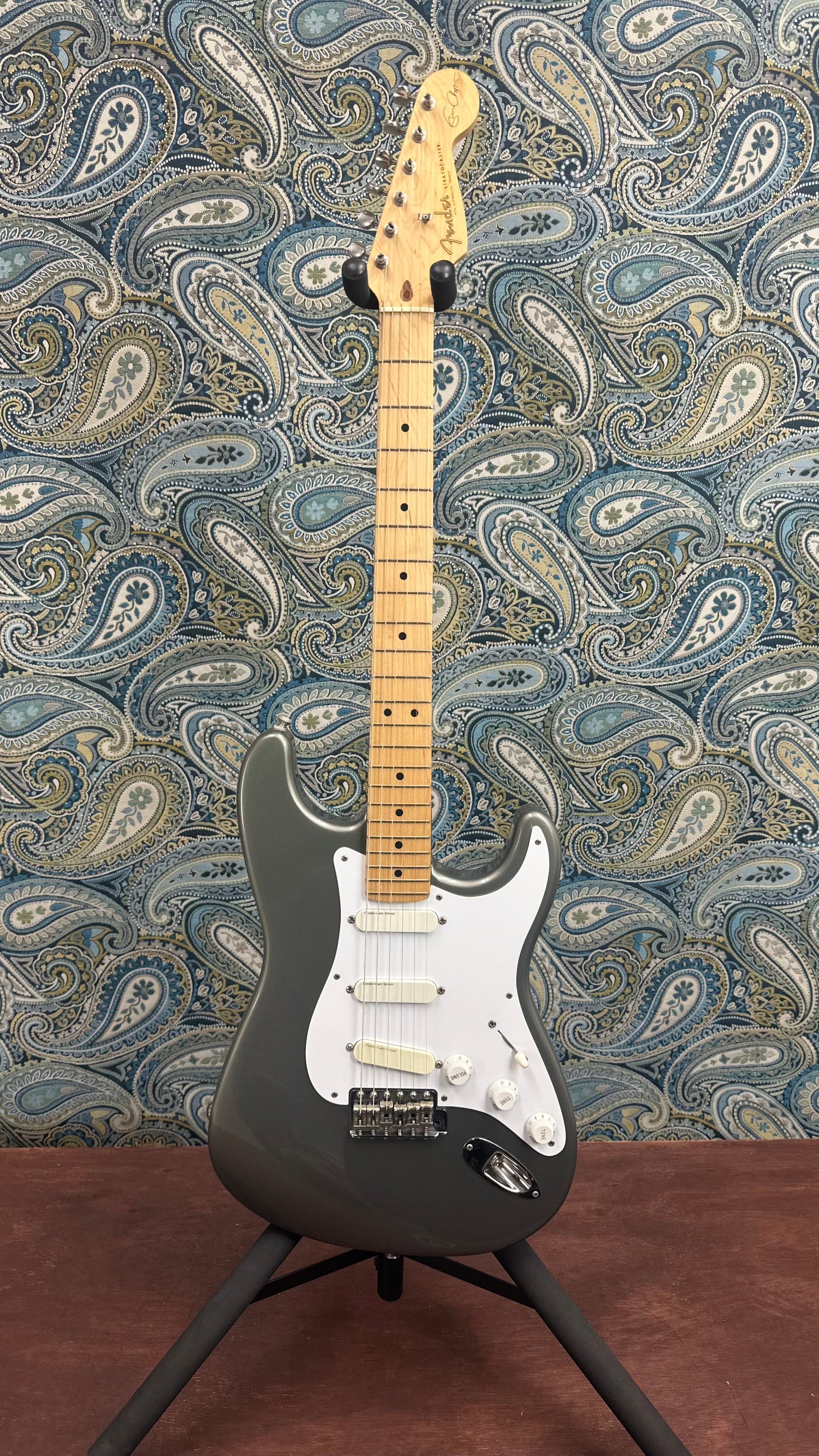 Used Fender 1989 Eric Clapton Artist Series Stratocaster Pewter w/Brand New Case