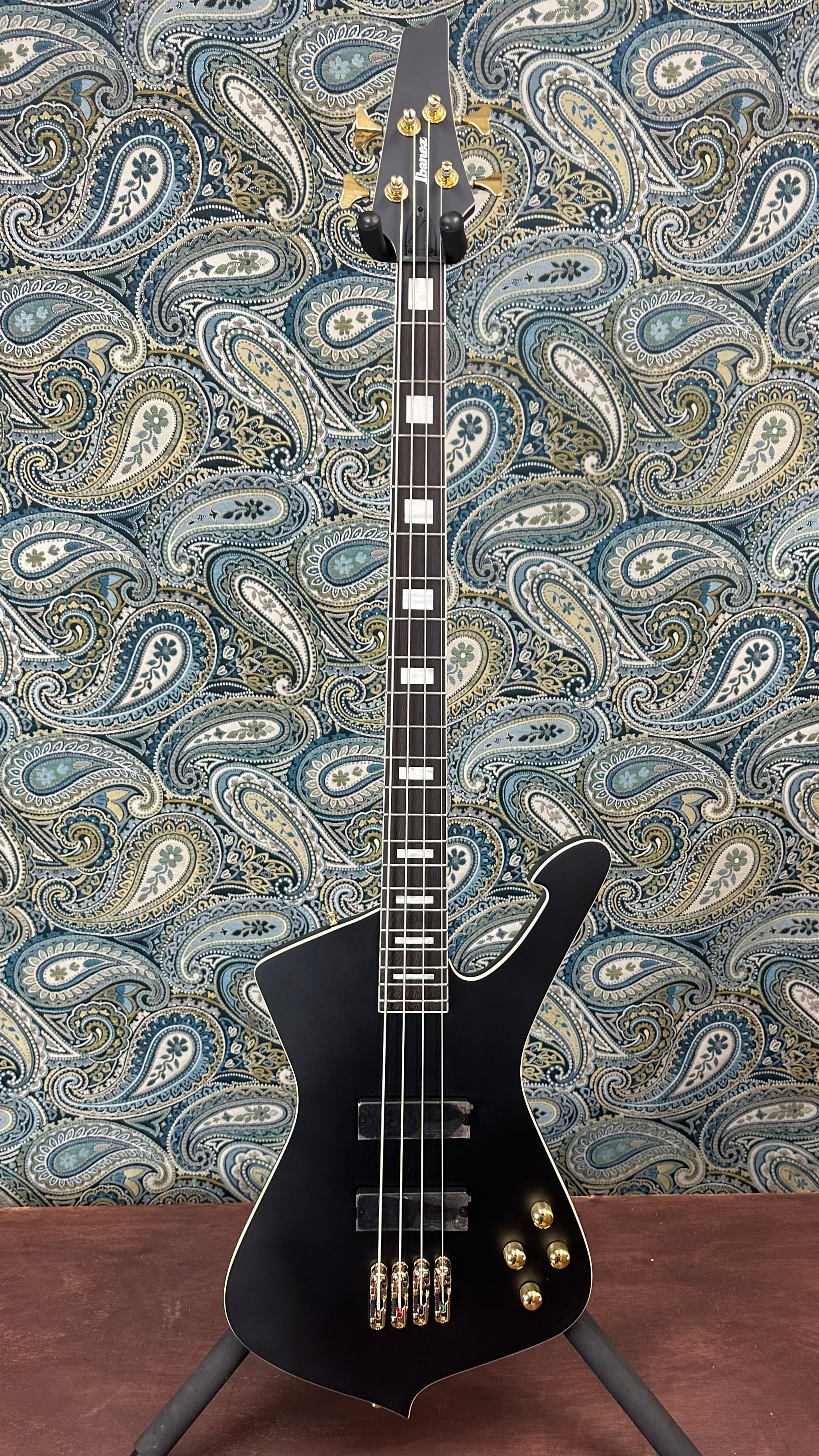 Ibanez Iceman ICB620 Electric Bass Guitar Black Flat w/Premium Gig Bag