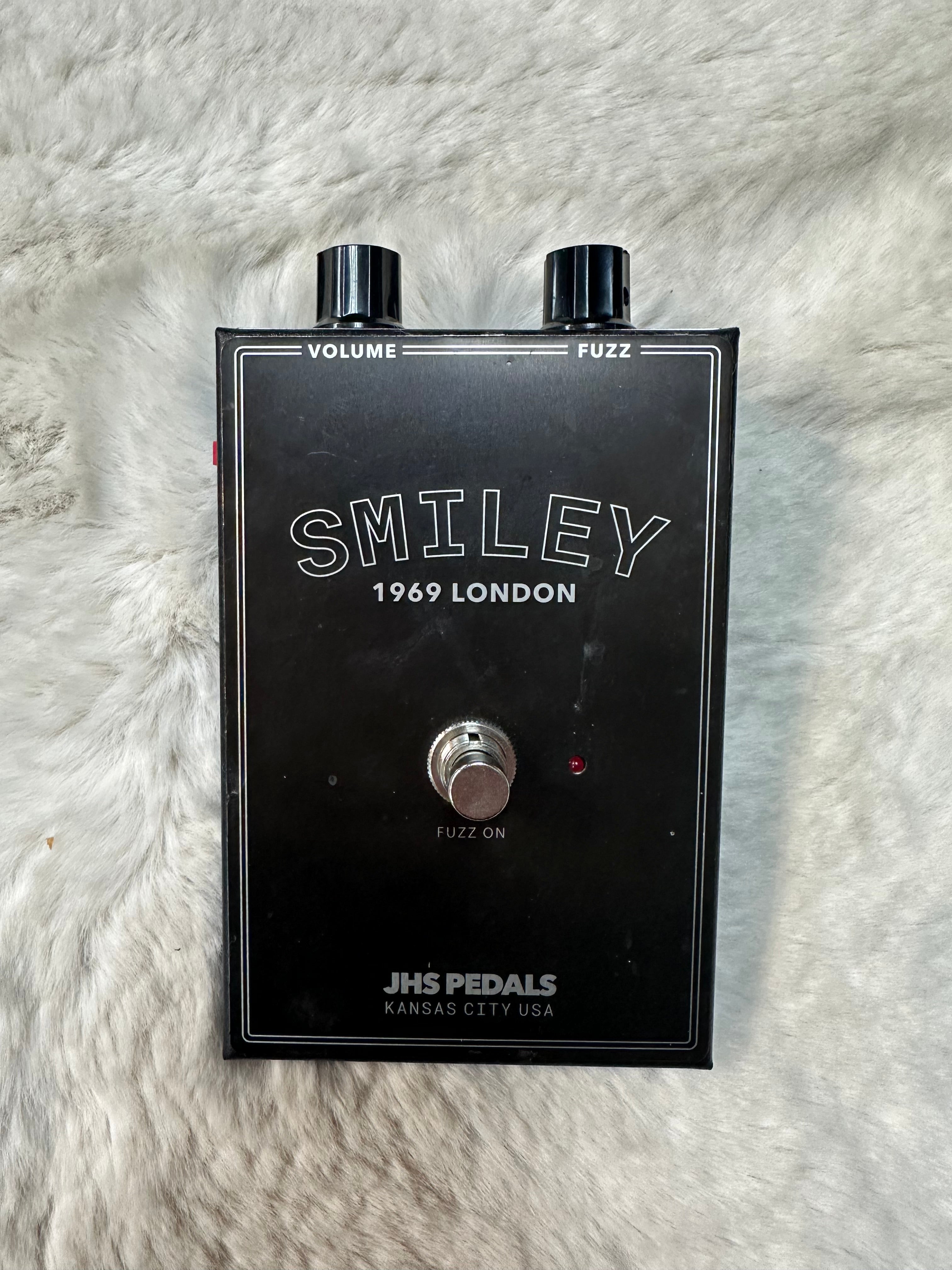 Used JHS Legends Series Smiley 1969 London Fuzz