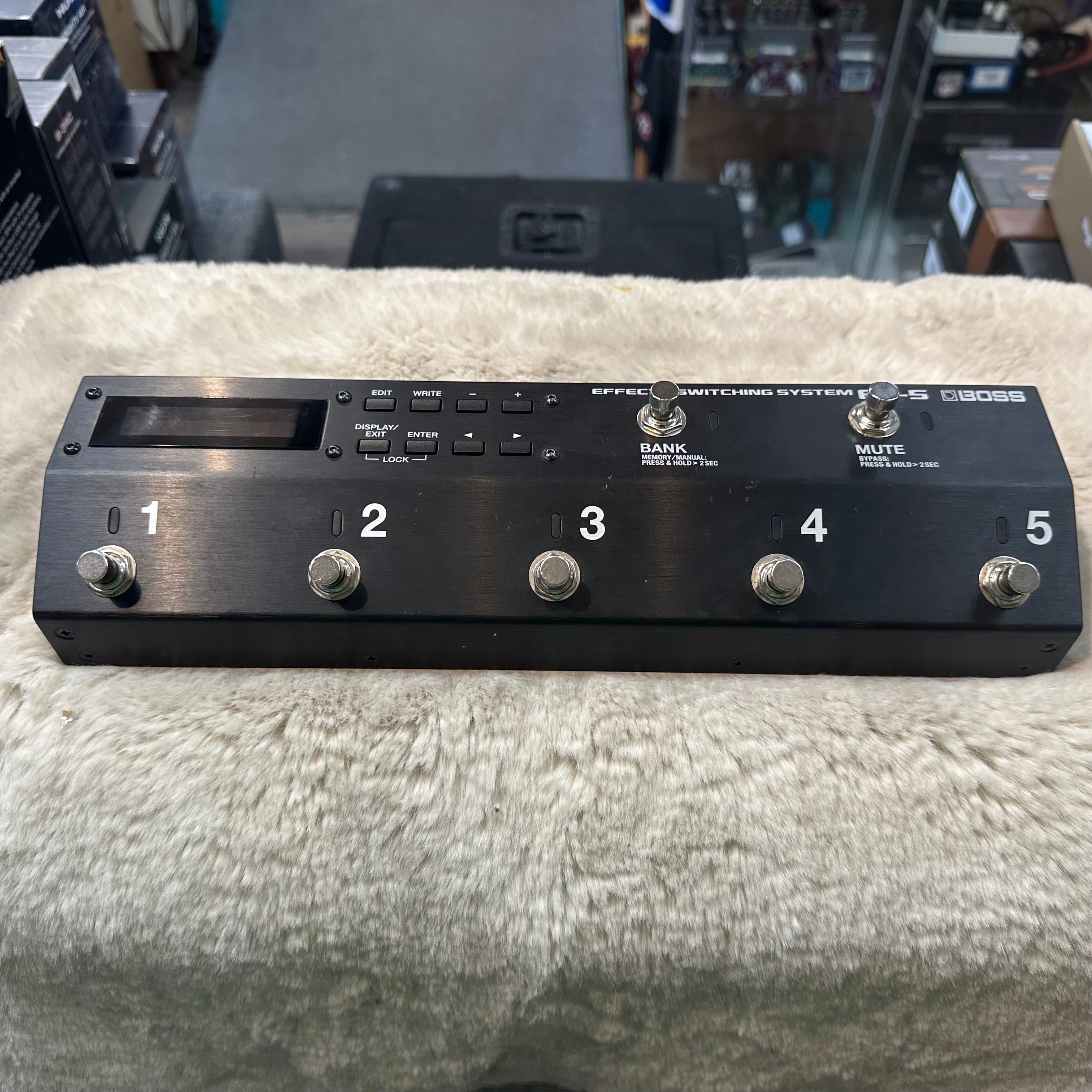 Used Boss ES-5 Effects Switching System w/Box