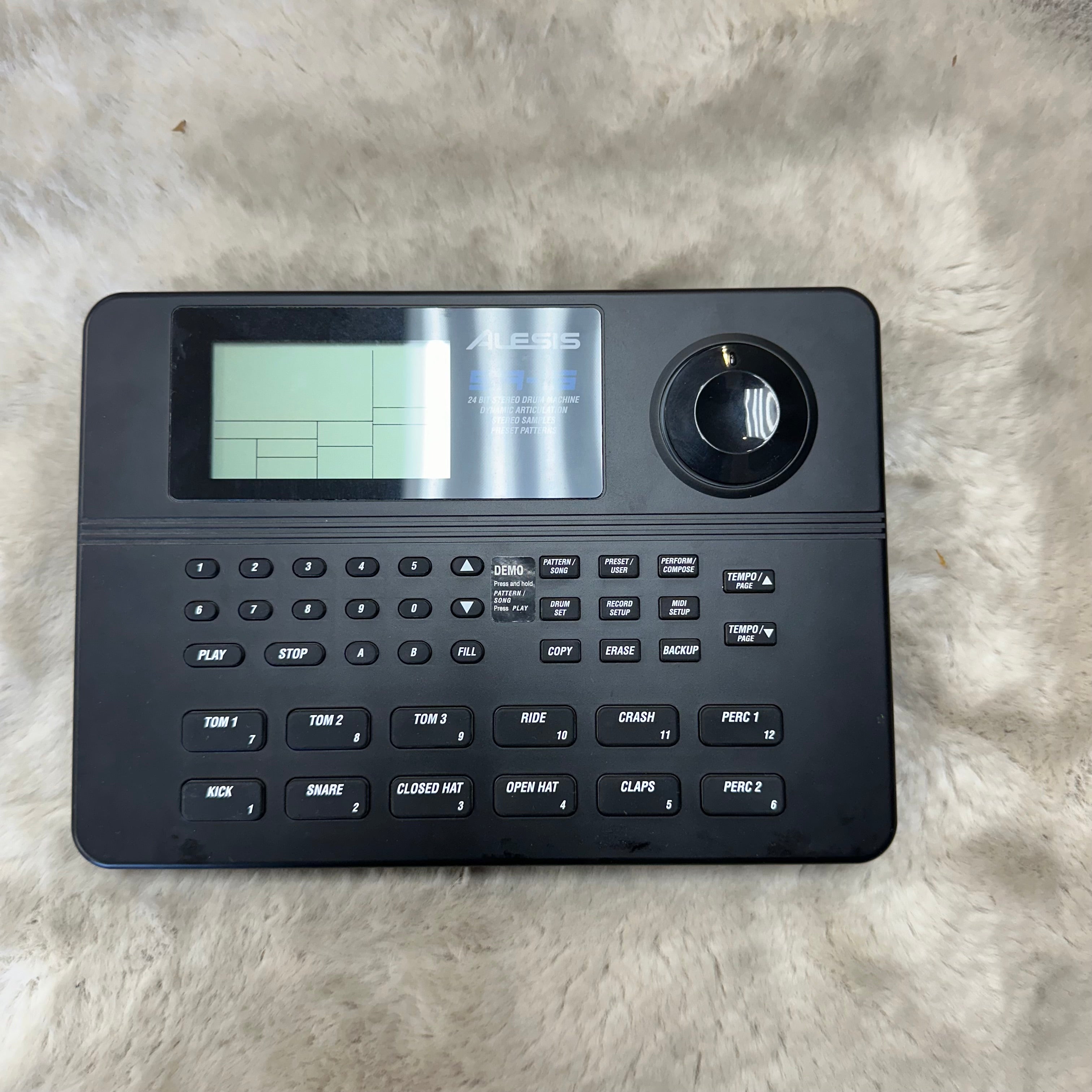 Used Alesis SR-16 Drum Machine w/2x Boss FS-5L Foot Controllers