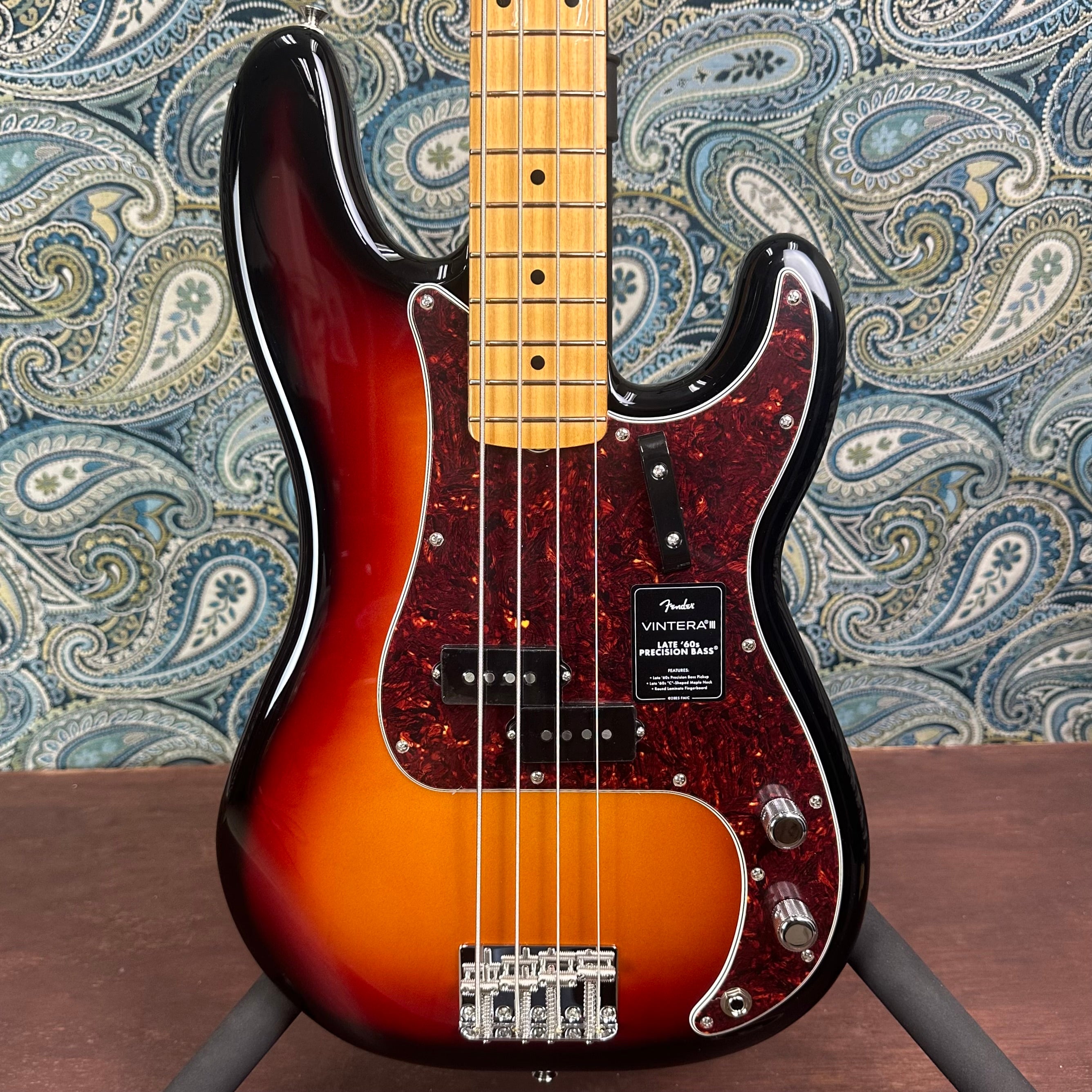Fender Vintera III Late '60s Precision Bass 3-Color Sunburst w/Gig Bag
