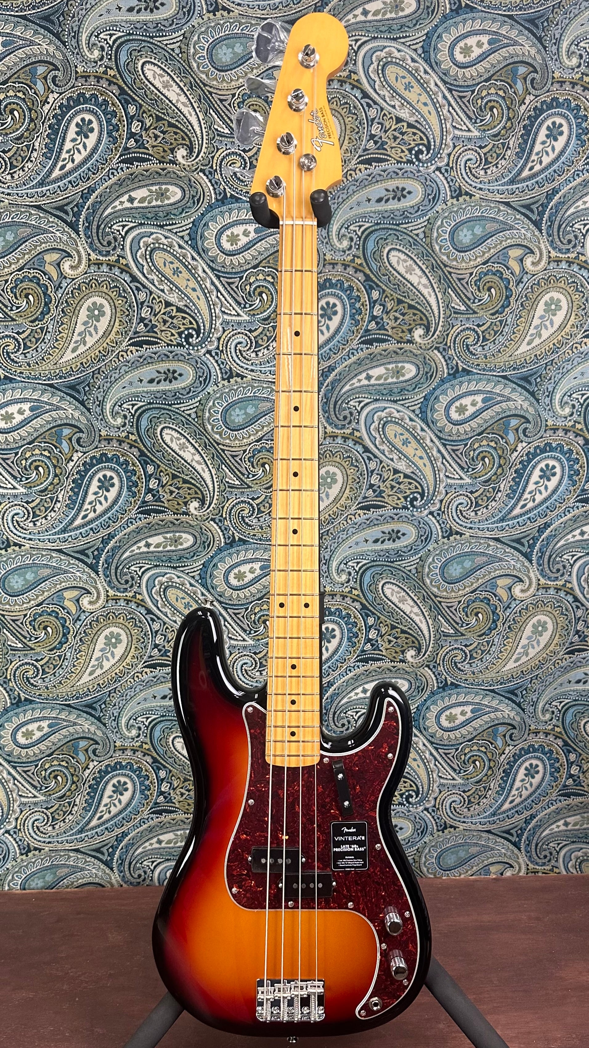 Fender Vintera III Late '60s Precision Bass 3-Color Sunburst w/Gig Bag