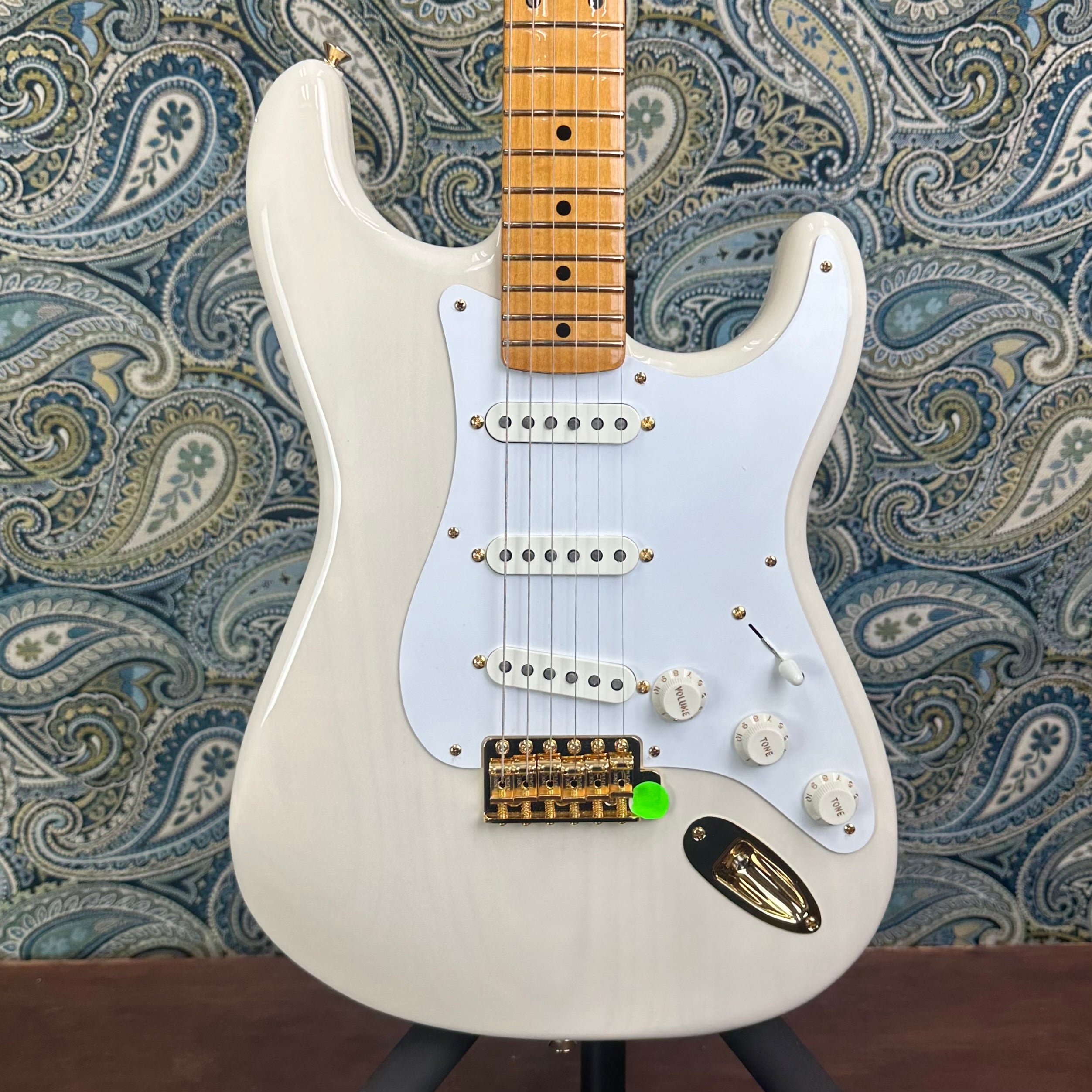 Fender Limited Edition Vintera III Late '50s Stratocaster White Blonde w/Gig Bag