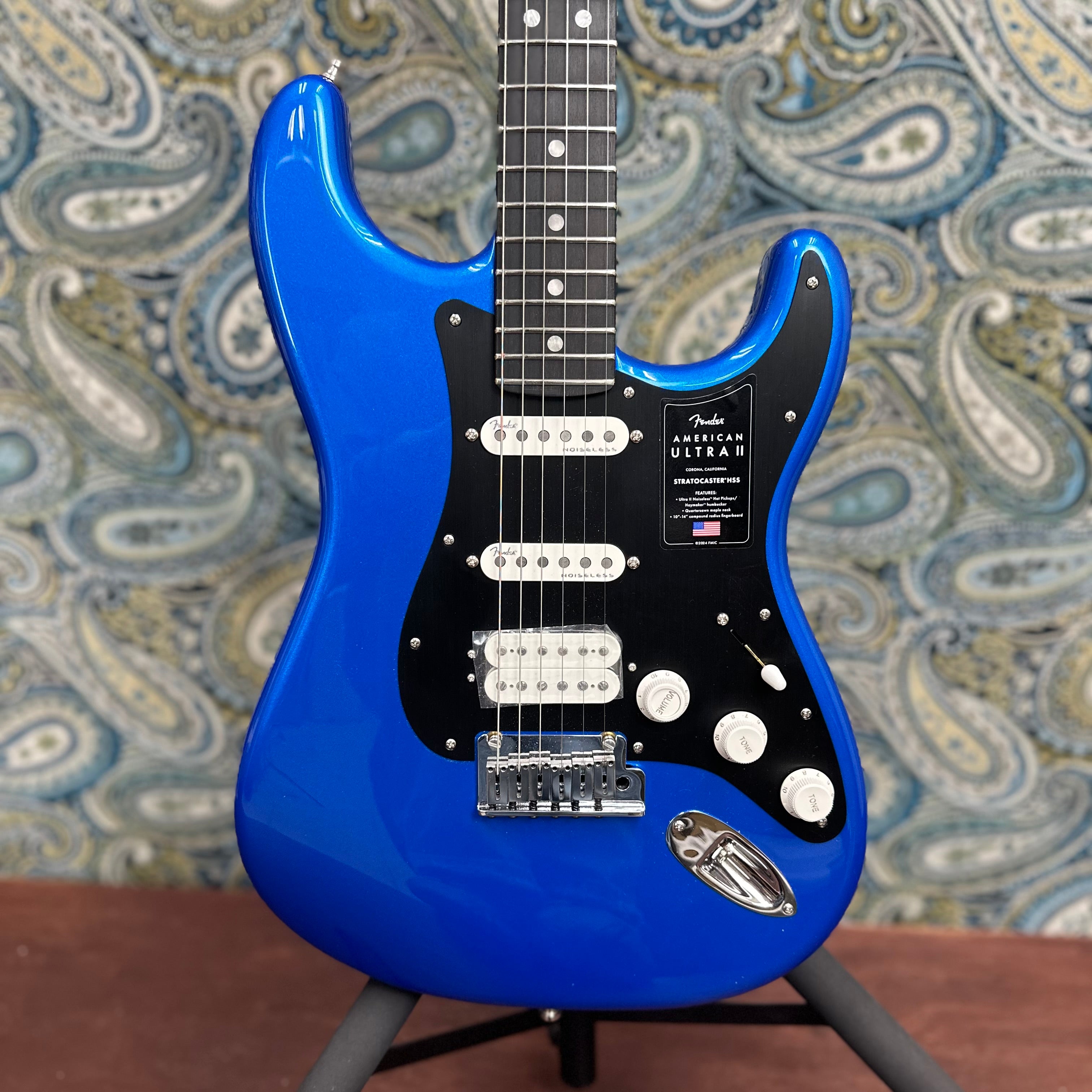 Fender American Ultra II Stratocaster Noble Blue w/ Case