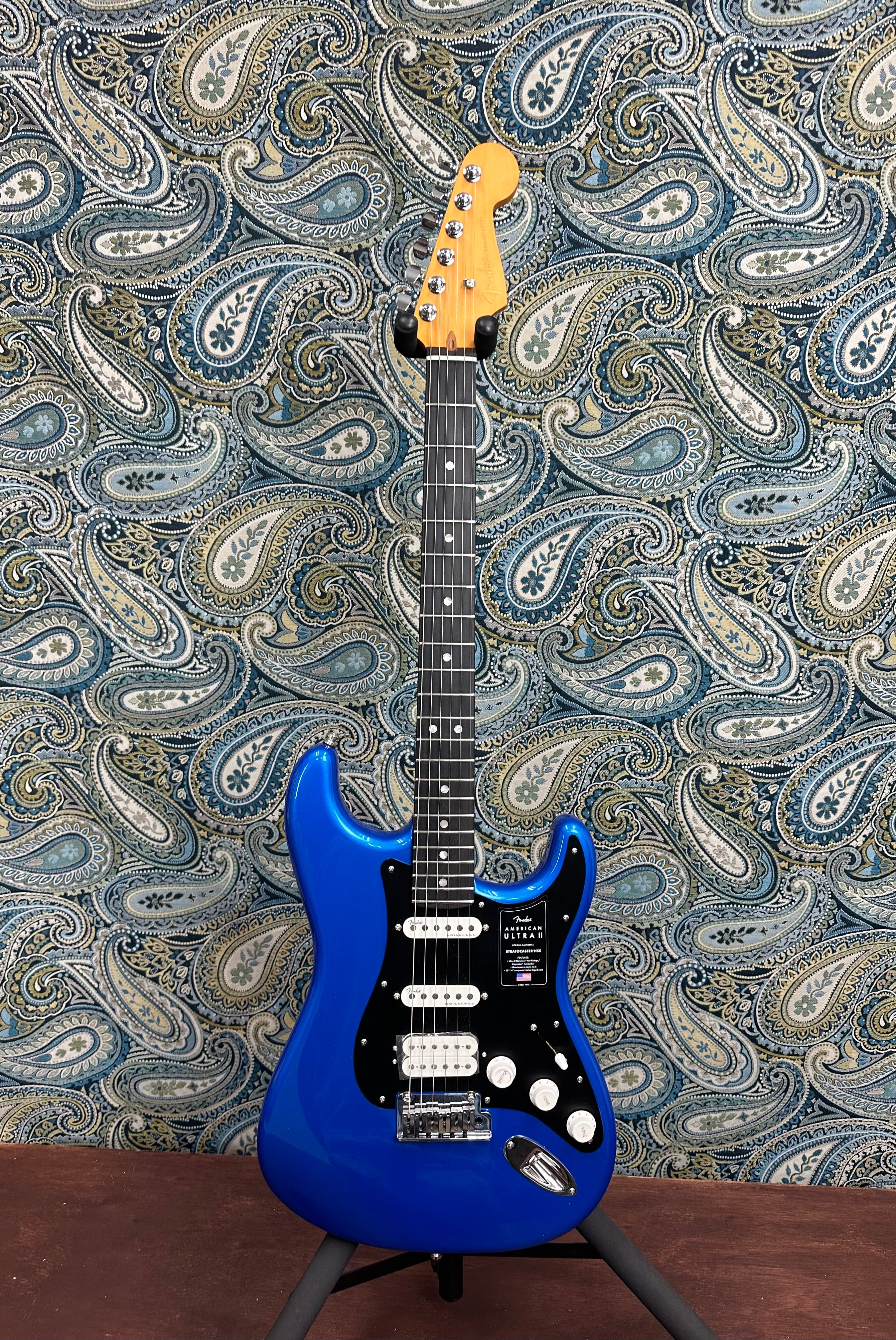 Fender American Ultra II Stratocaster Noble Blue w/ Case