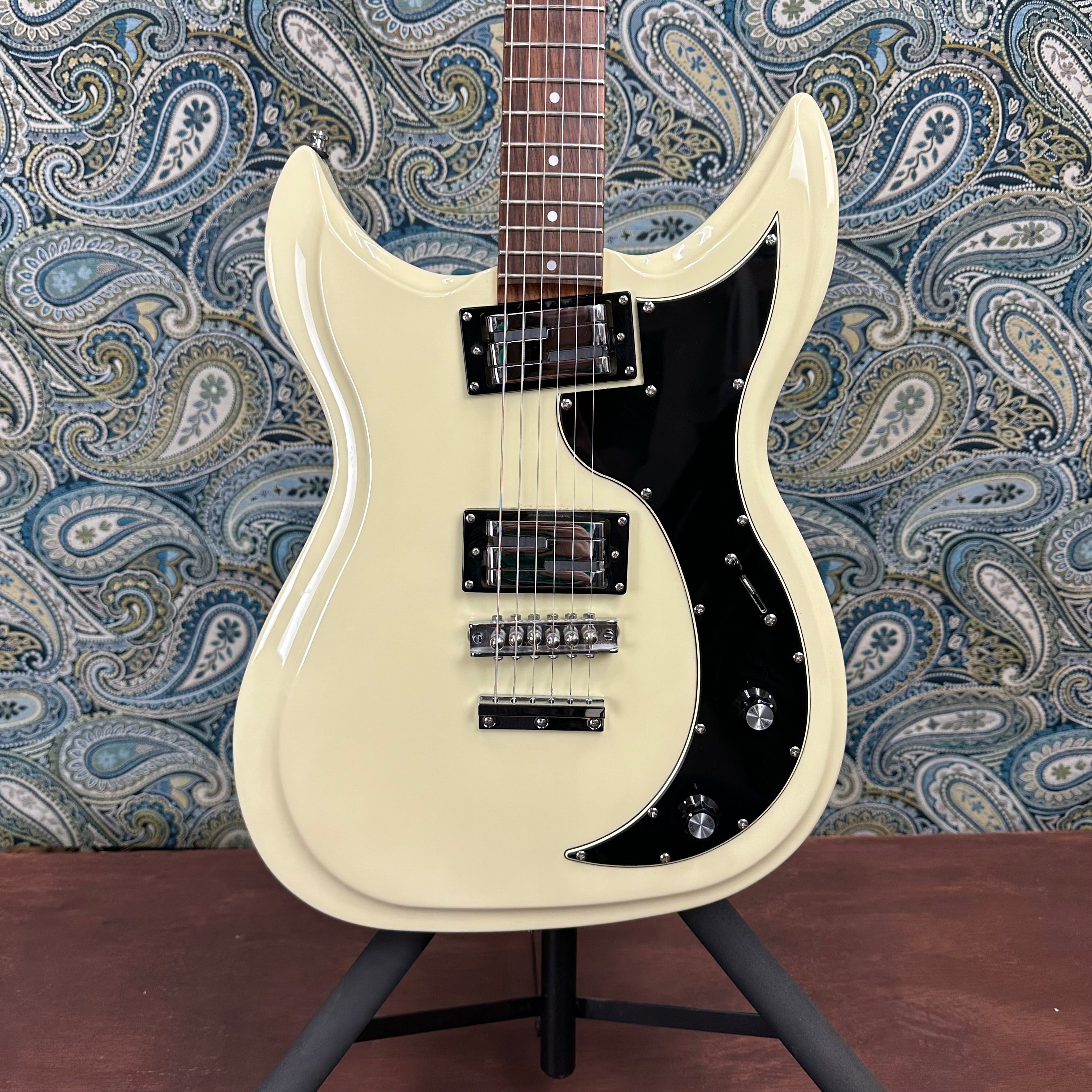 Used Godin Dorchester Guitar 2013 White