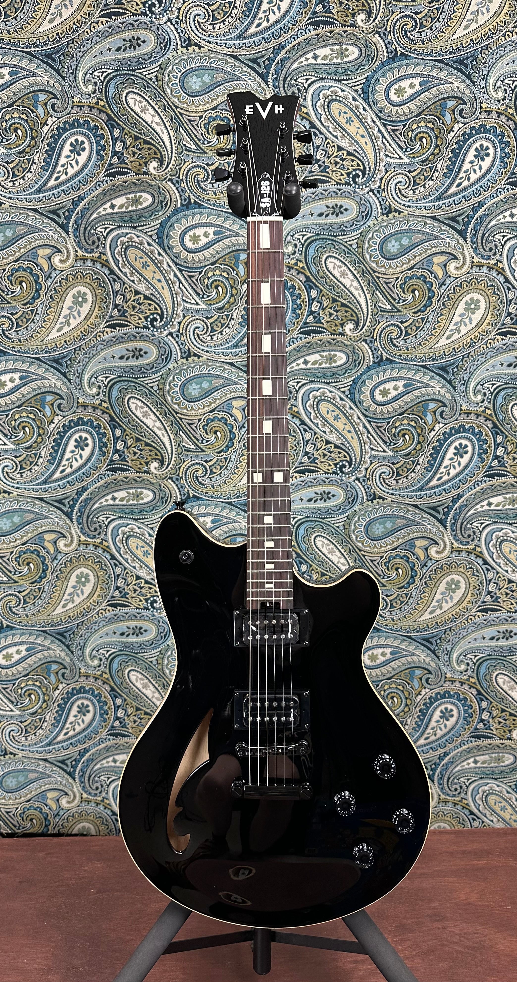 EVH SA-126 Standard Piano Black Electric Guitar