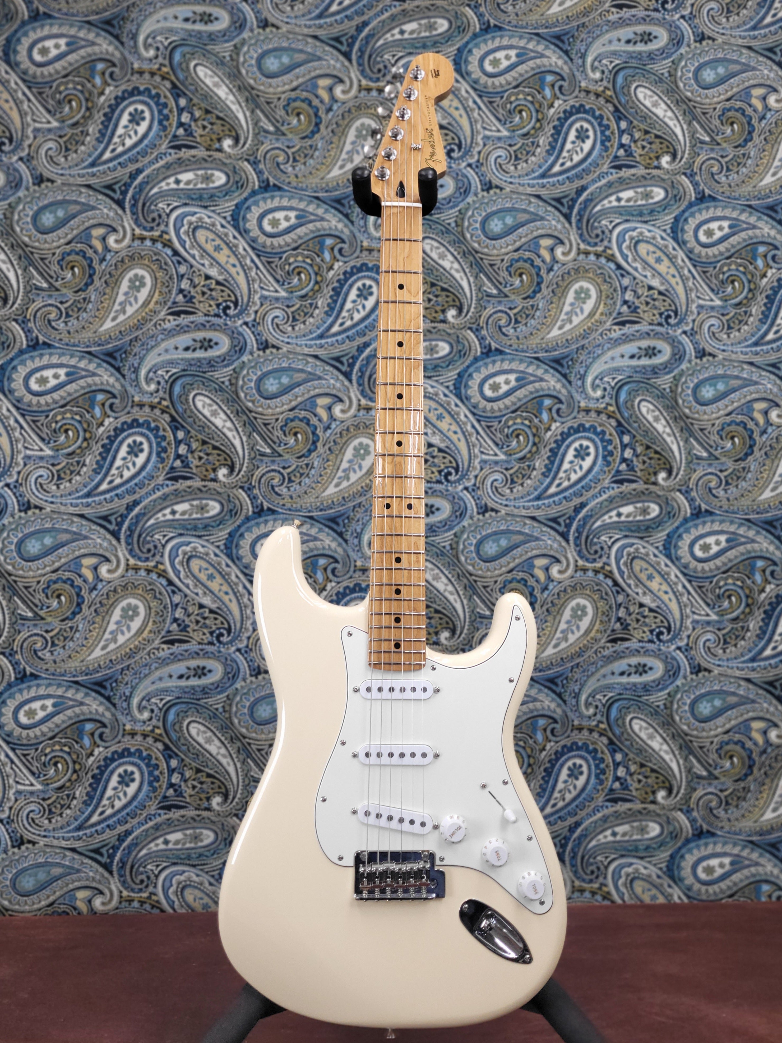 Fender Limited Edition Player II Stratocaster Roasted Maple Olympic White