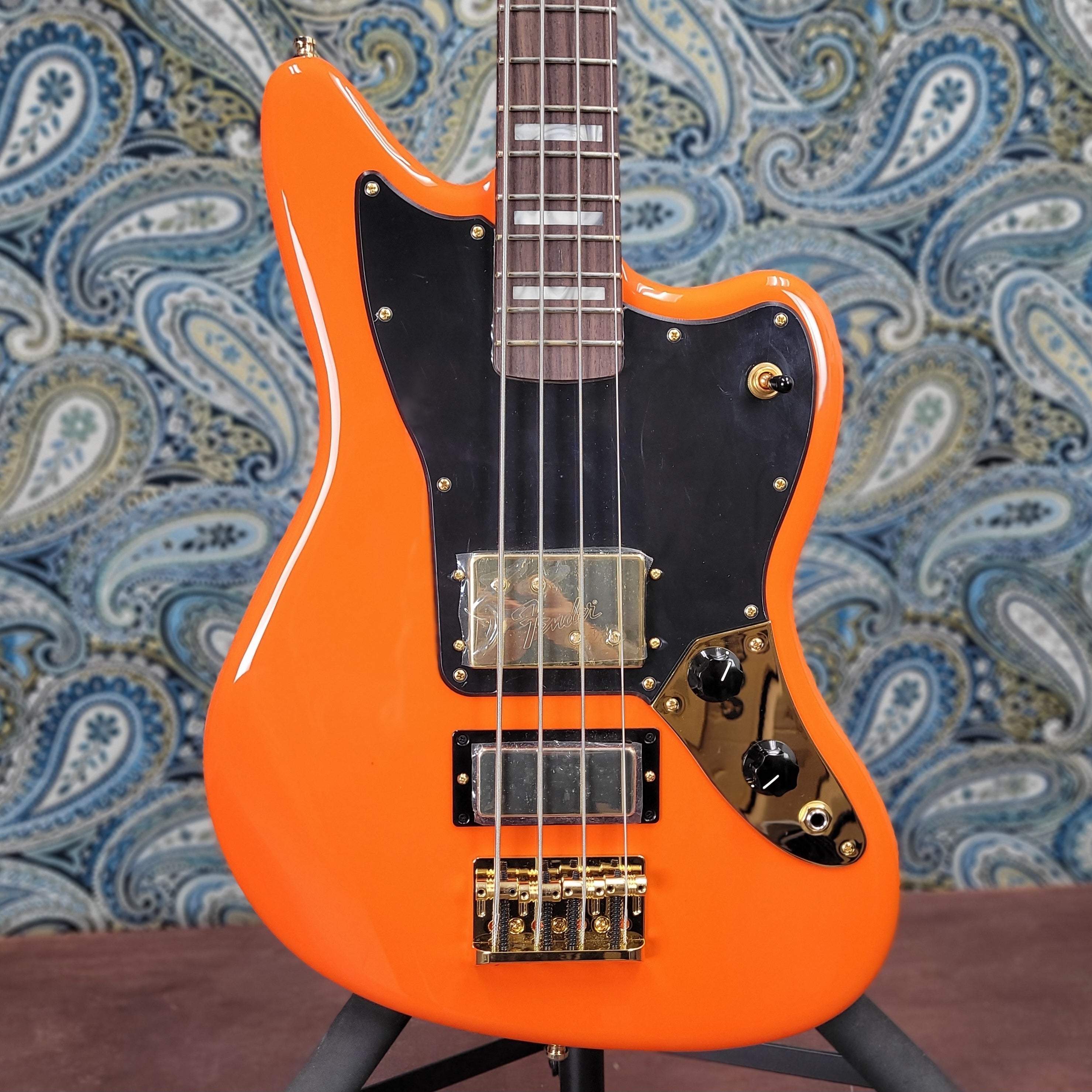 Fender Limited Edition Mike Kerr Jaguar Bass NOS