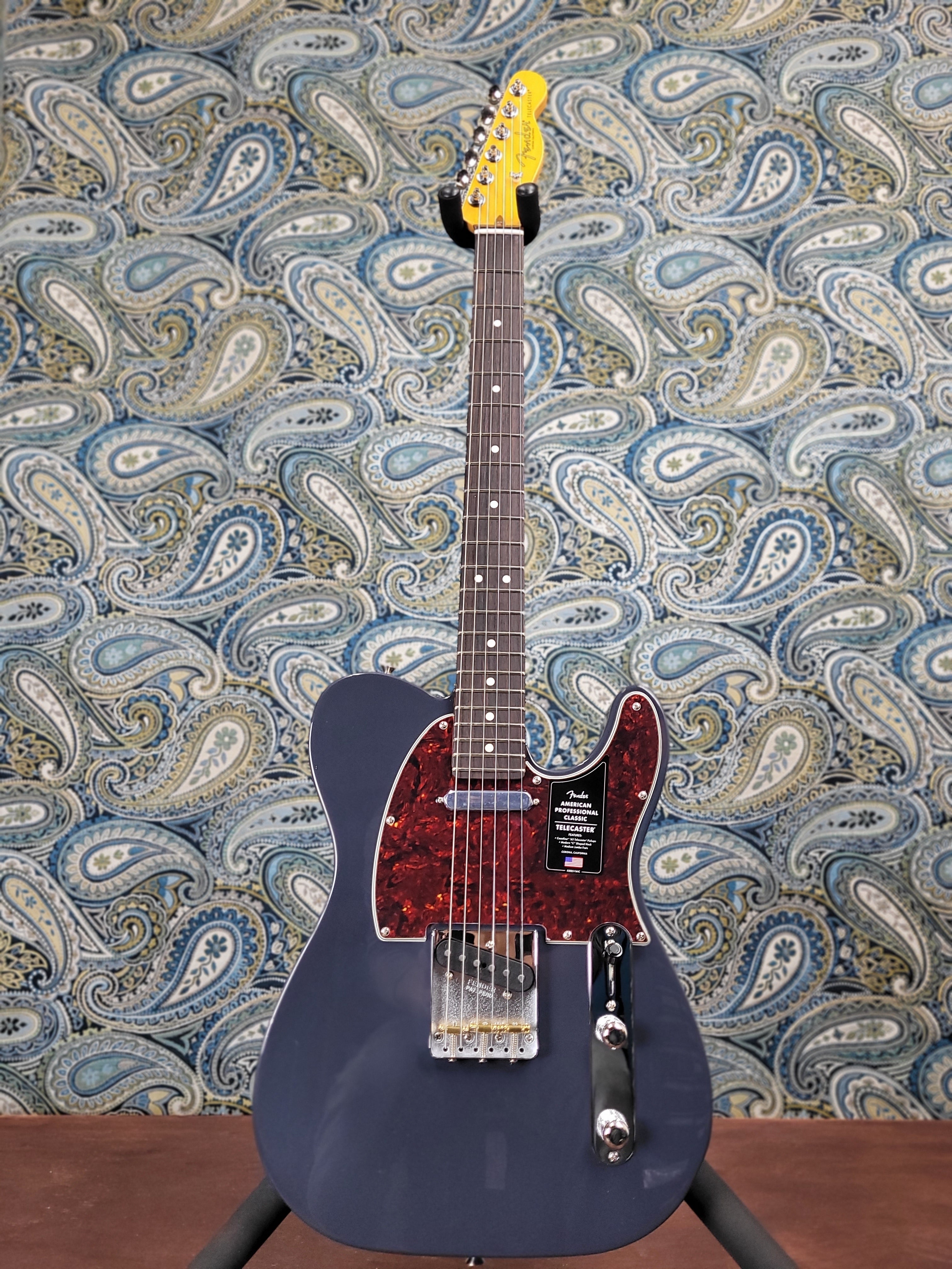 Fender American Professional Classic Telecaster Faded Black w/ Gig Bag