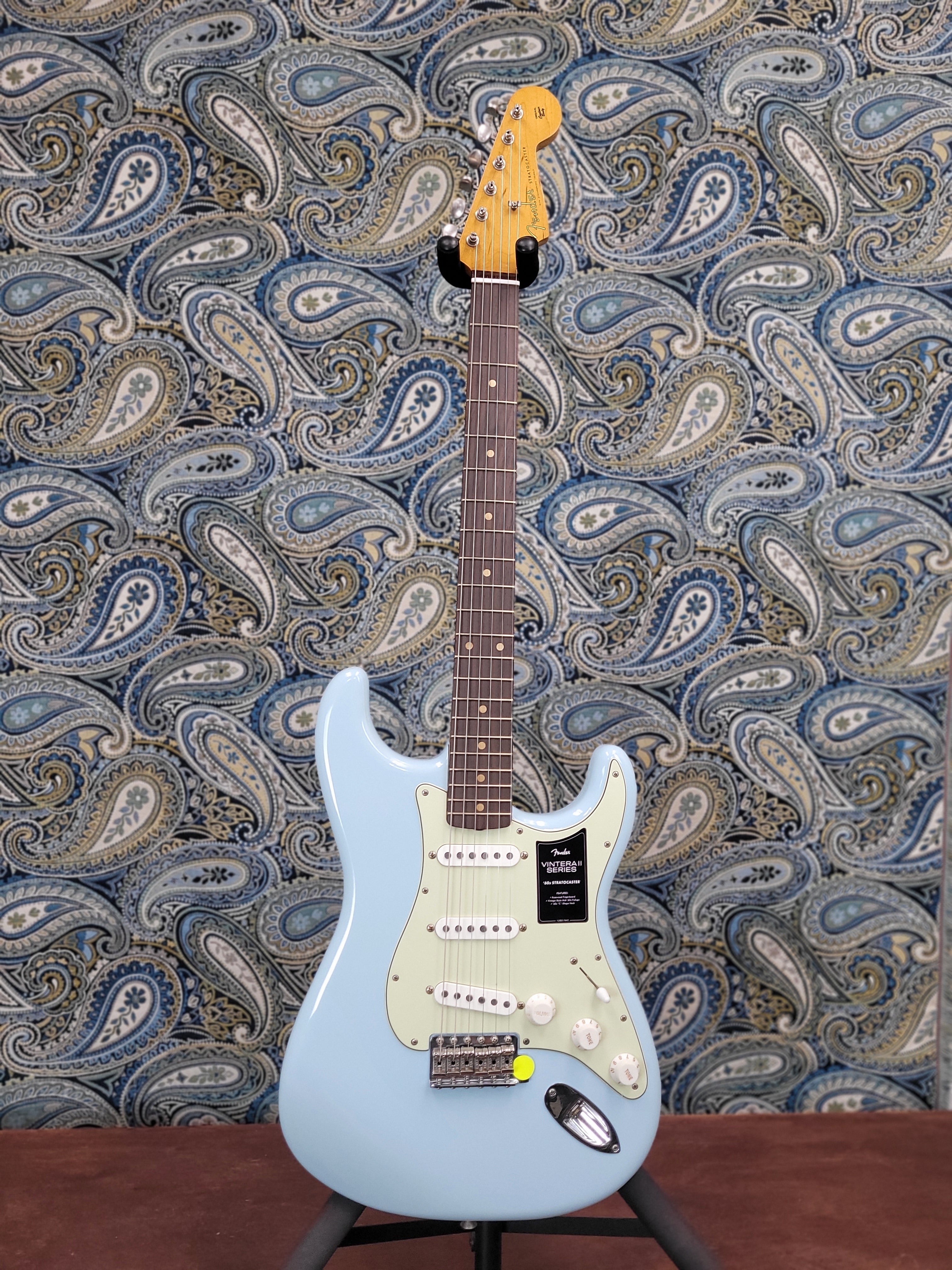 Fender Vintera II Road Worn '60s Stratocaster Sonic Blue