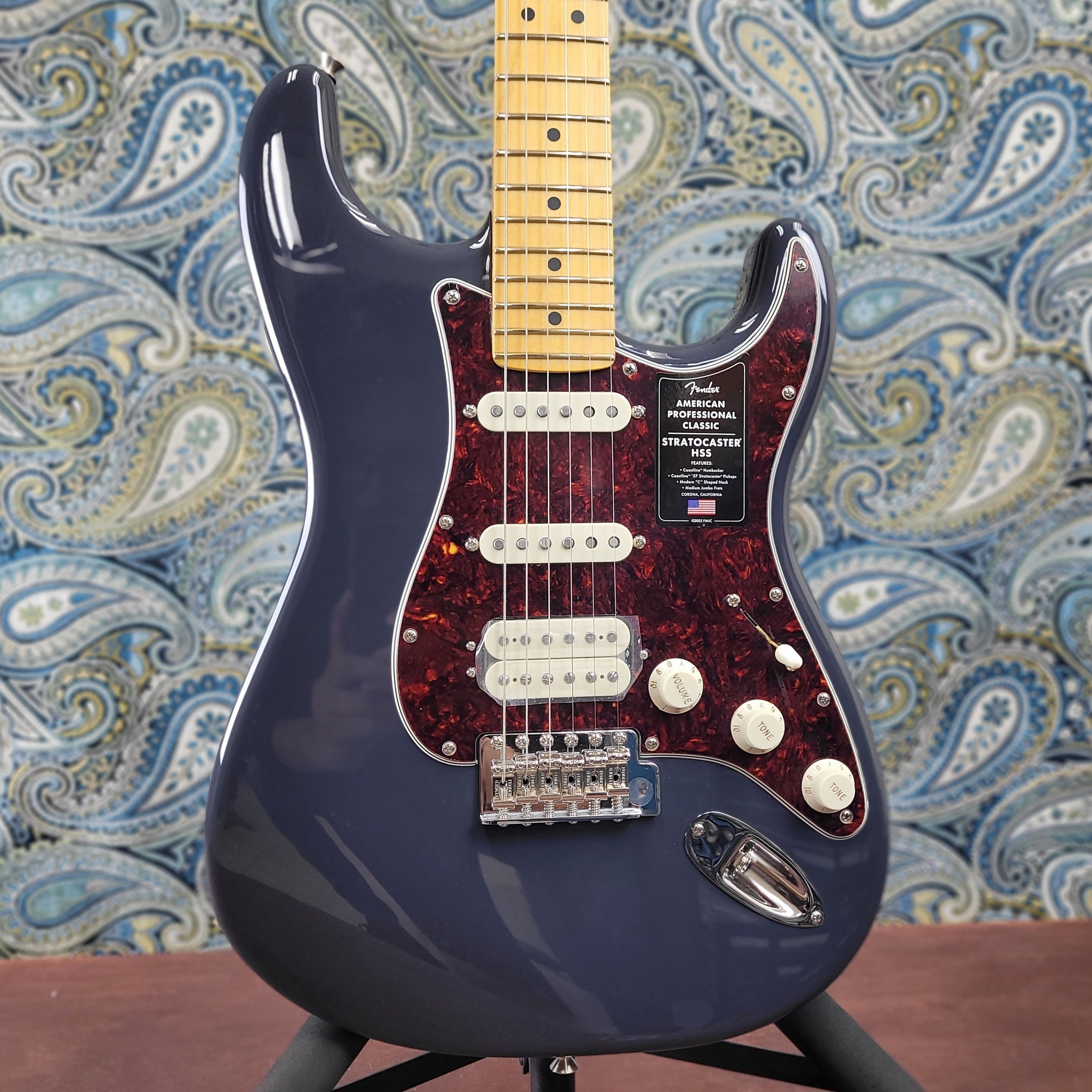 Fender American Professional Classic Stratocaster HSS Faded Black