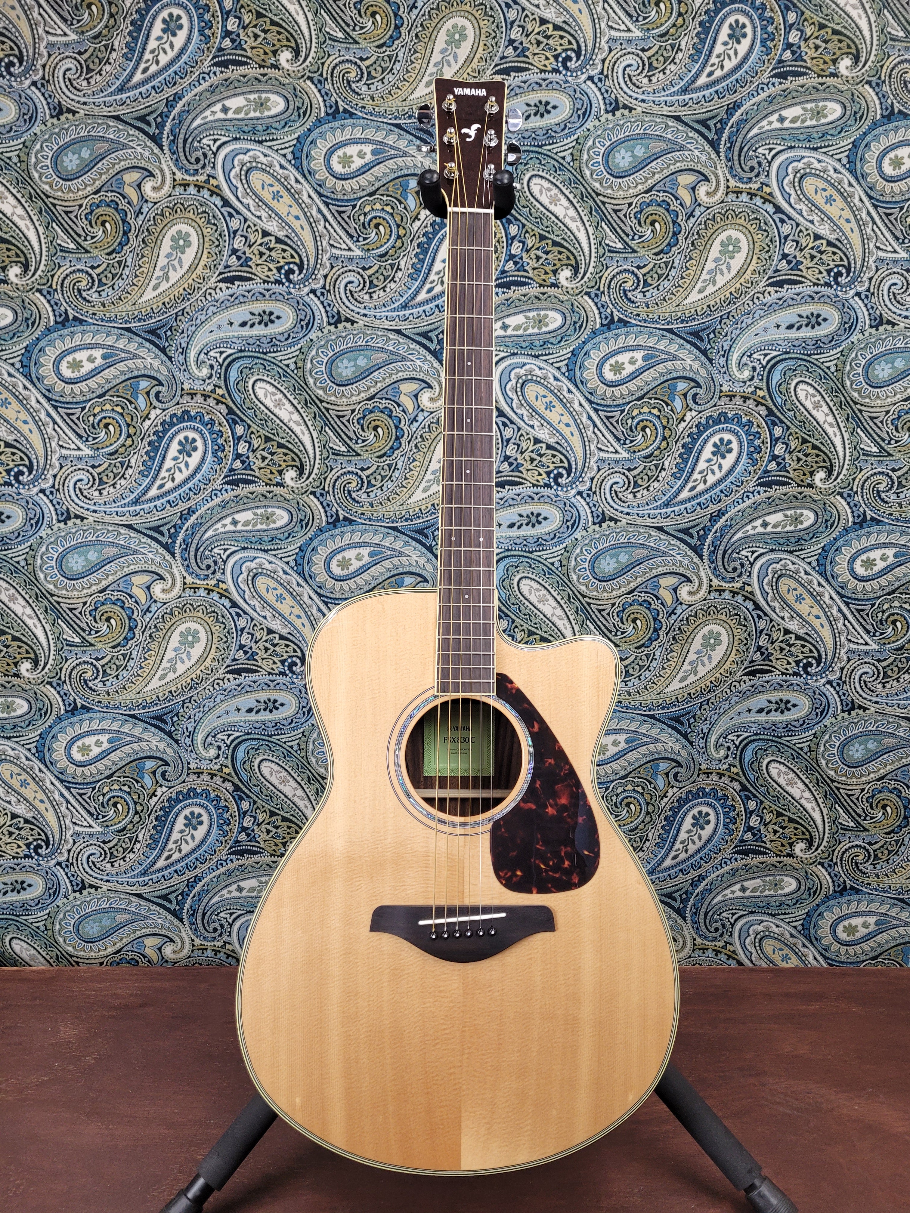 Used Yamaha FSX830C Acoustic-Electric Guitar