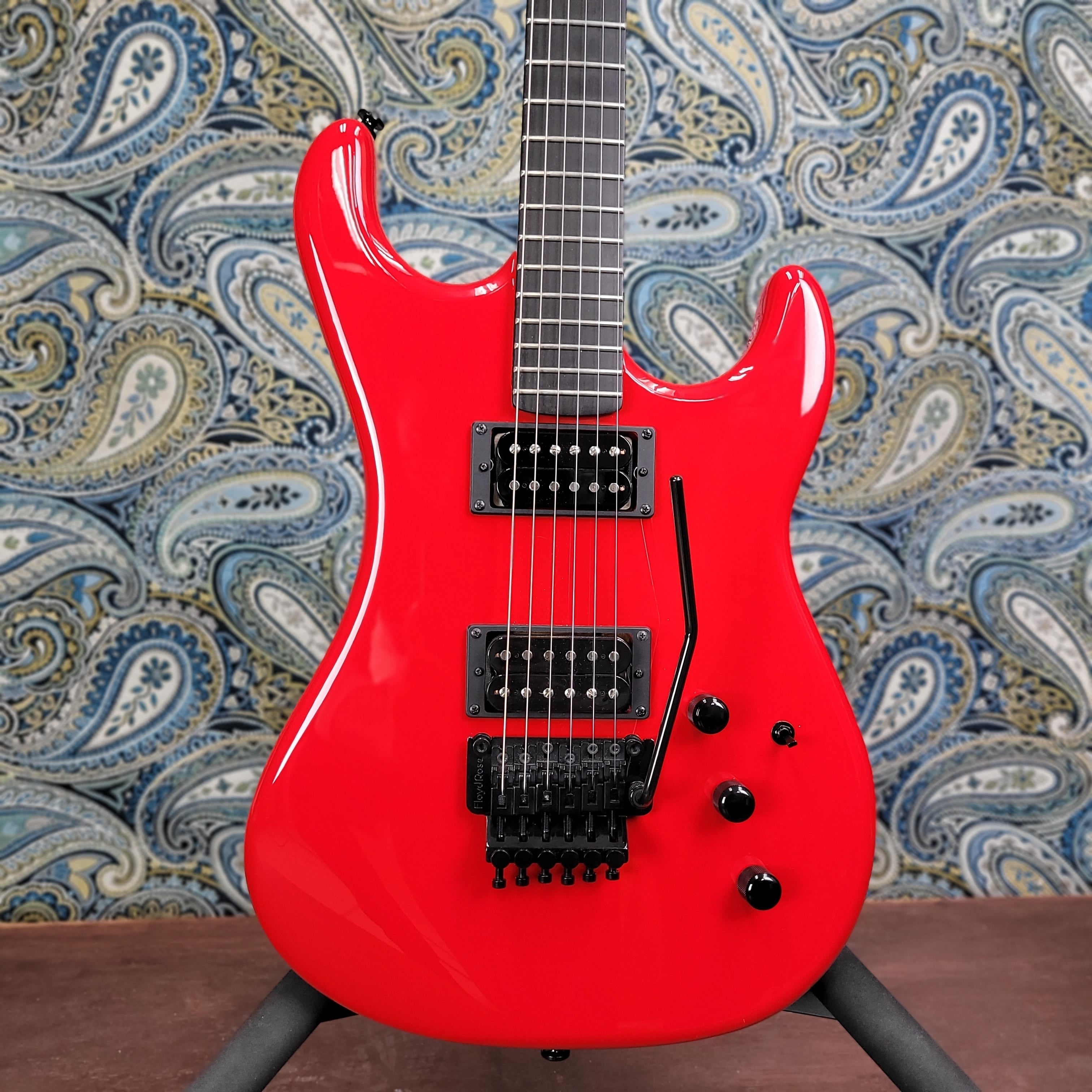Used Kramer Pacer Carrera Defender Red w/Bag
