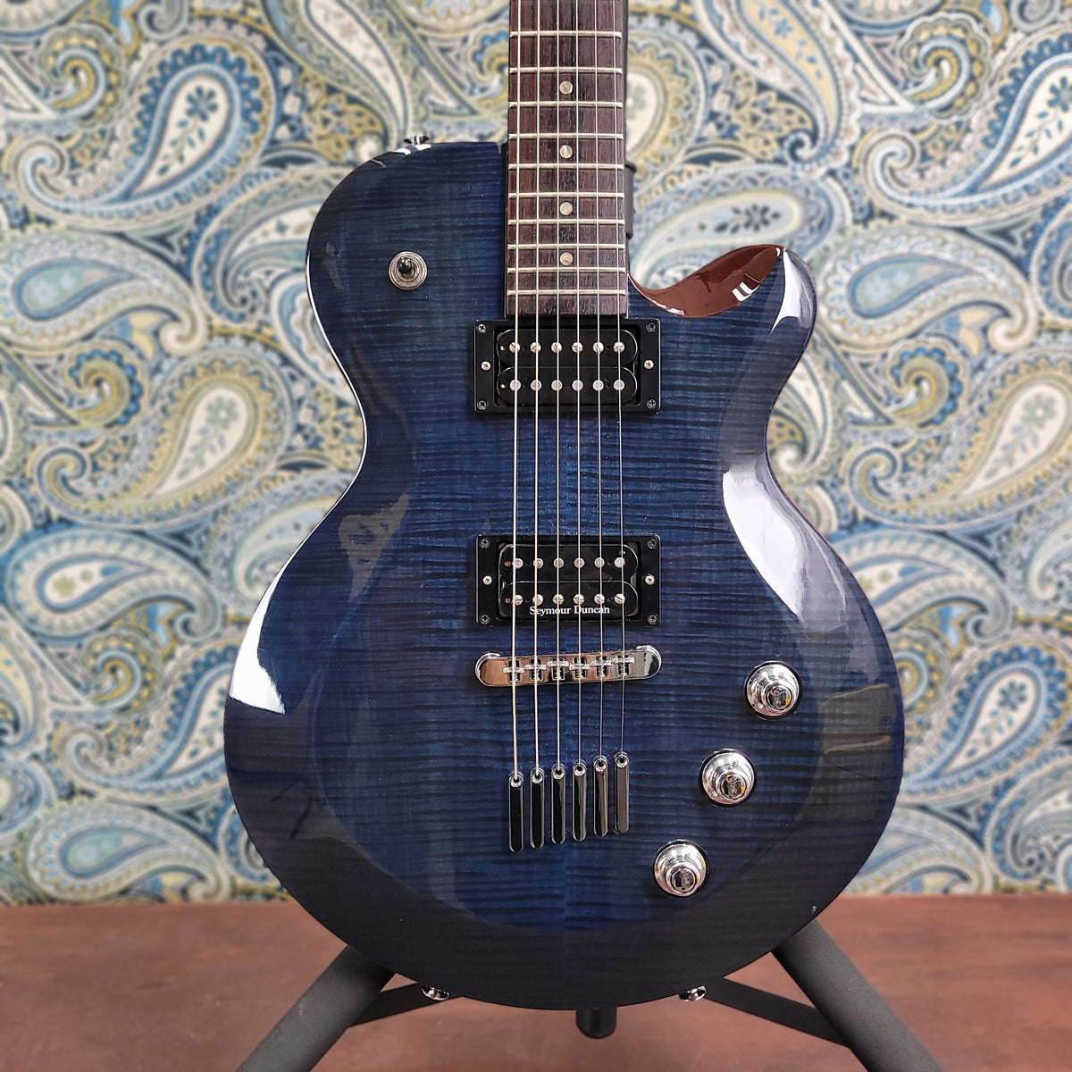 Used Yamaha AES620 Royal Blue