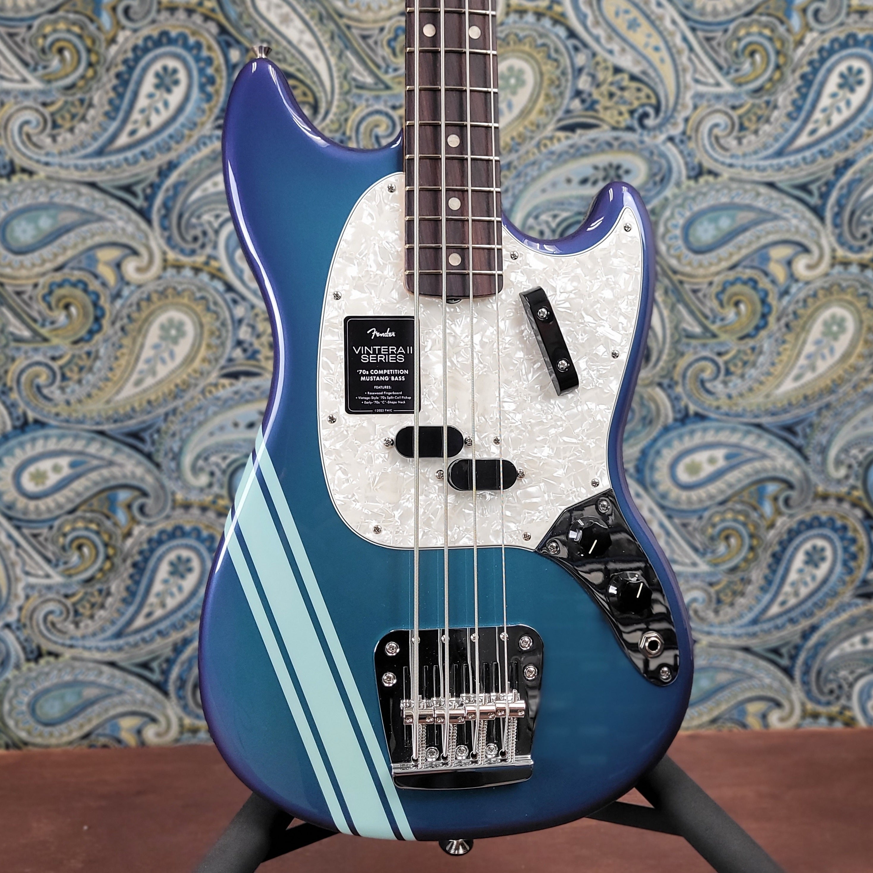 Fender Vintera II '70s Competition Mustang Bass Competition Burgundy